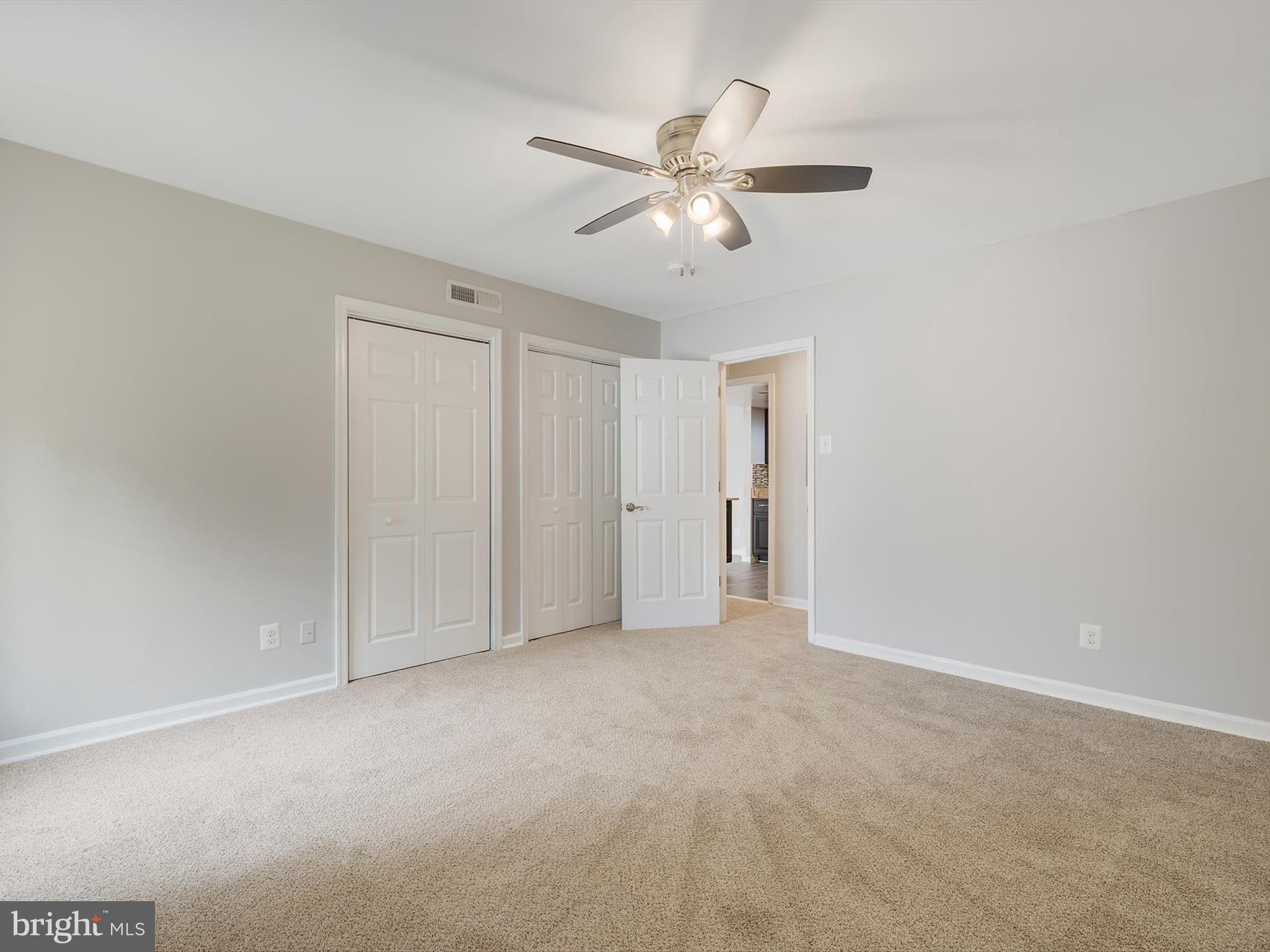 TREETOP CONDO - Residential