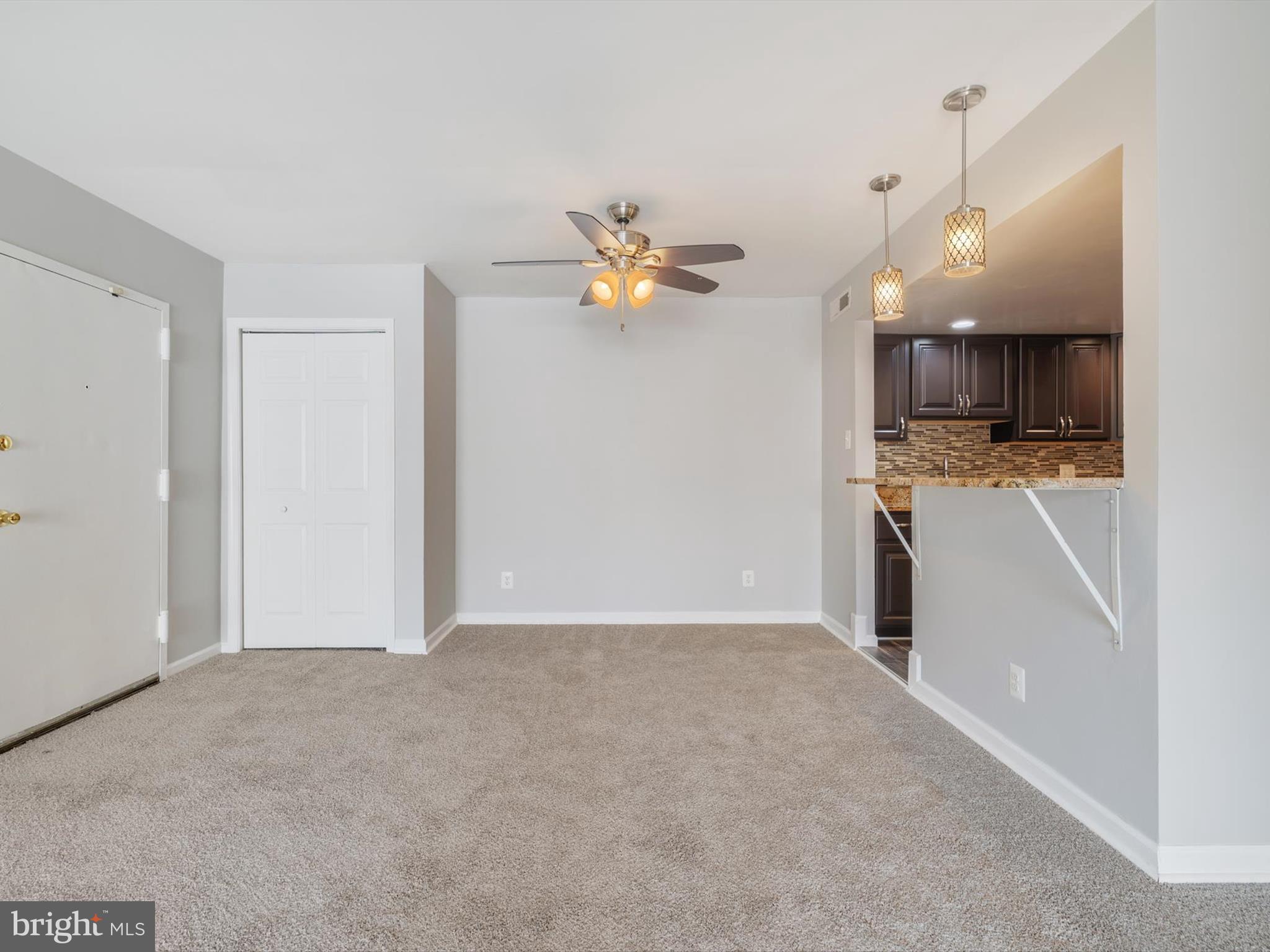 TREETOP CONDO - Residential