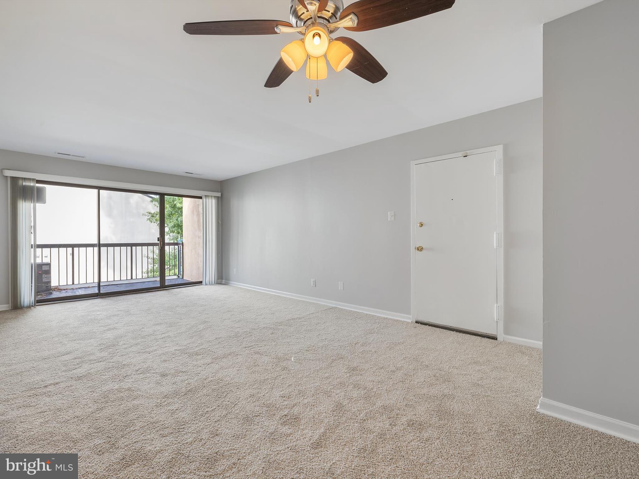 TREETOP CONDO - Residential