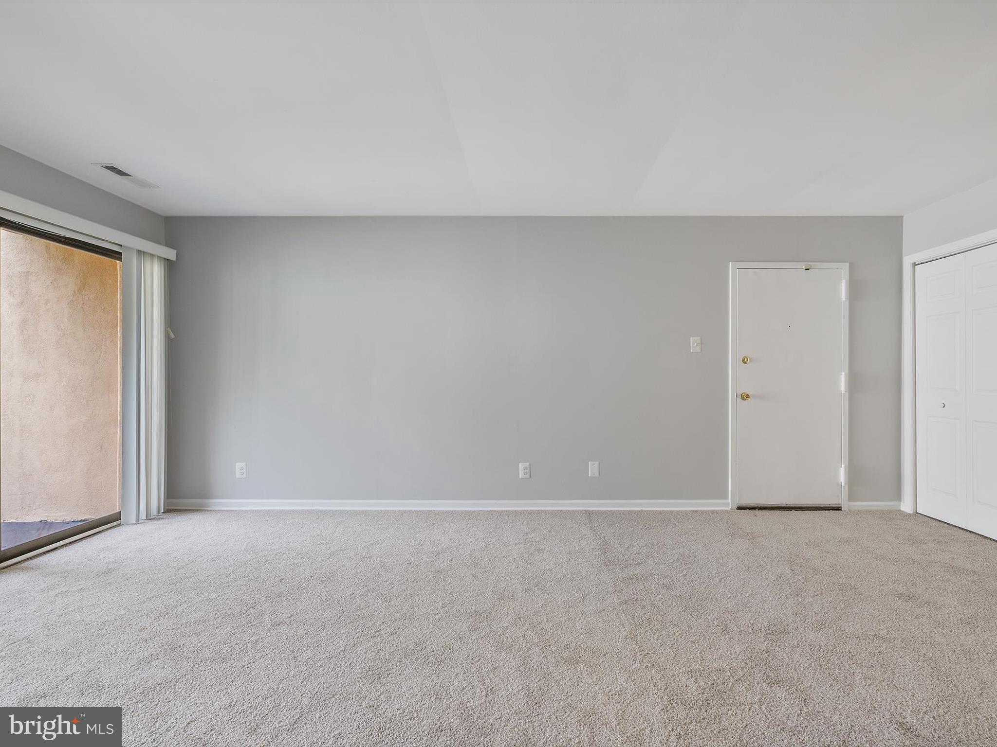 TREETOP CONDO - Residential