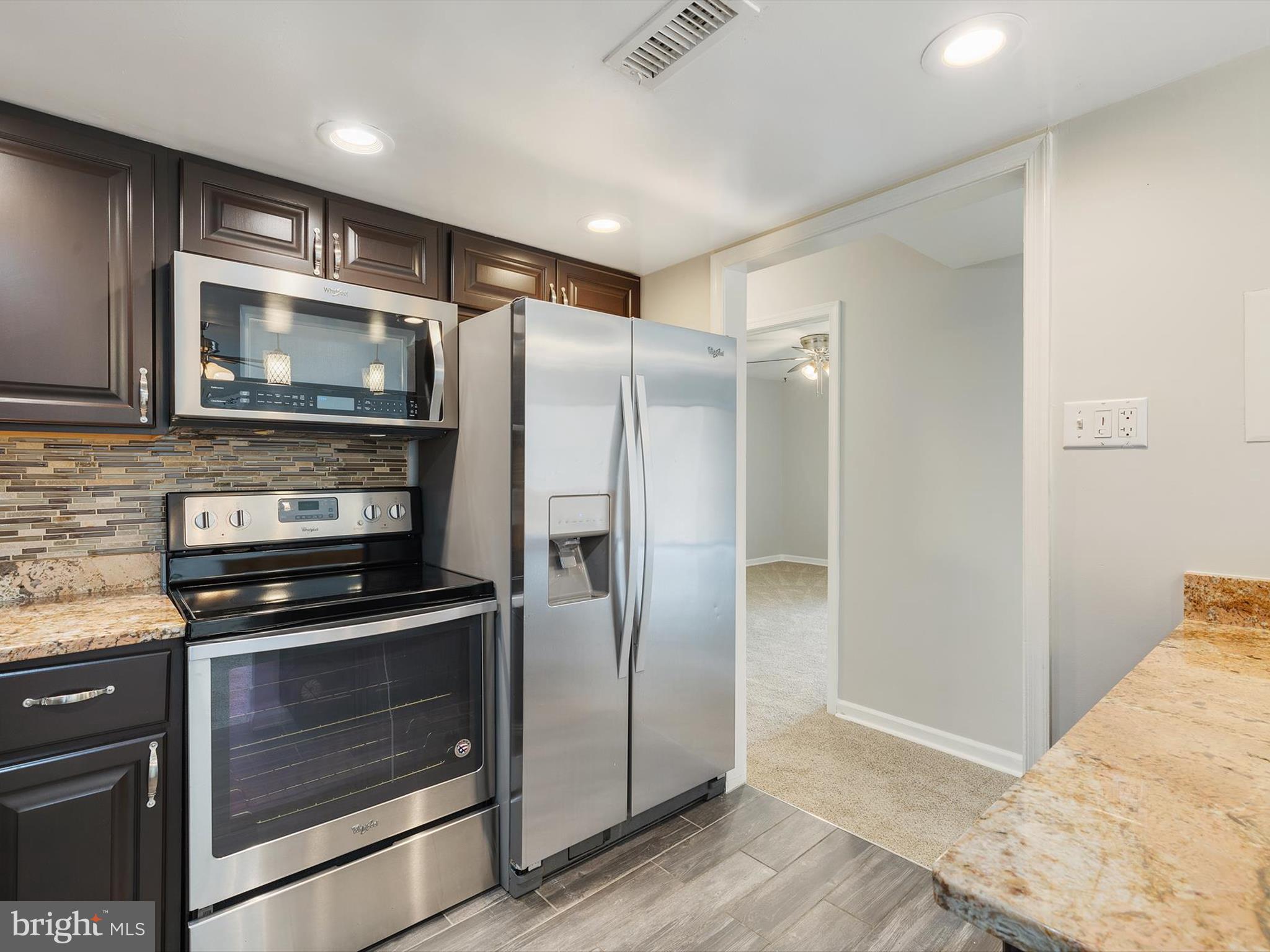 TREETOP CONDO - Residential