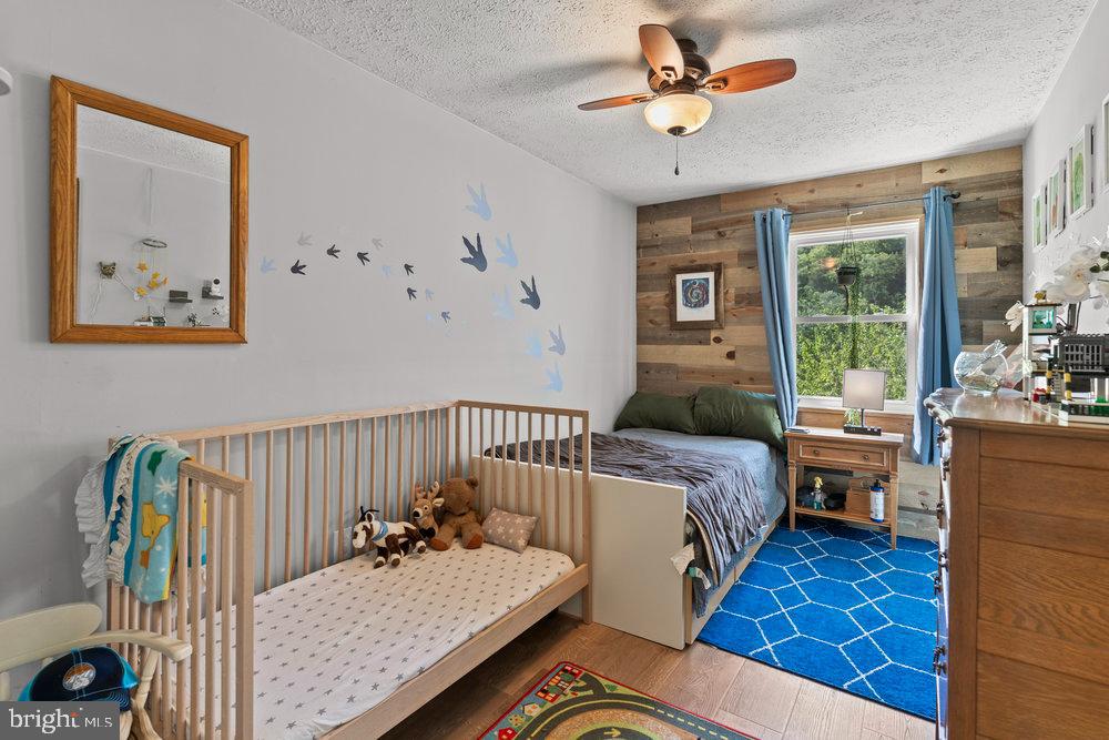 LOST RIVER VALLEY - Residential