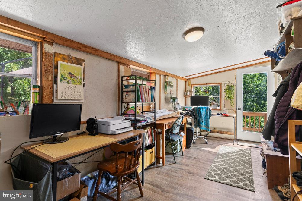 LOST RIVER VALLEY - Residential