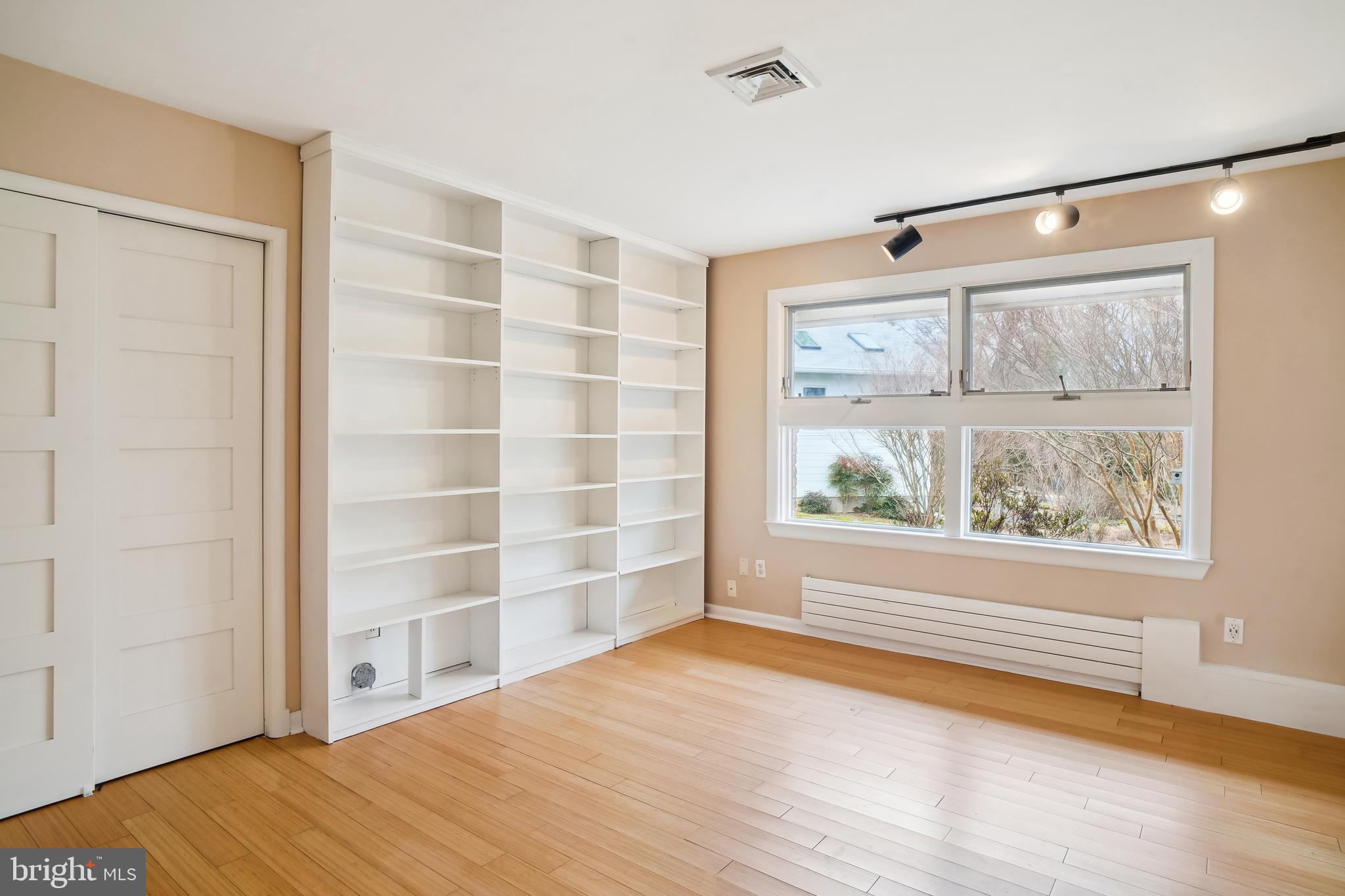 LAKE NORMANDY ESTATES - Residential