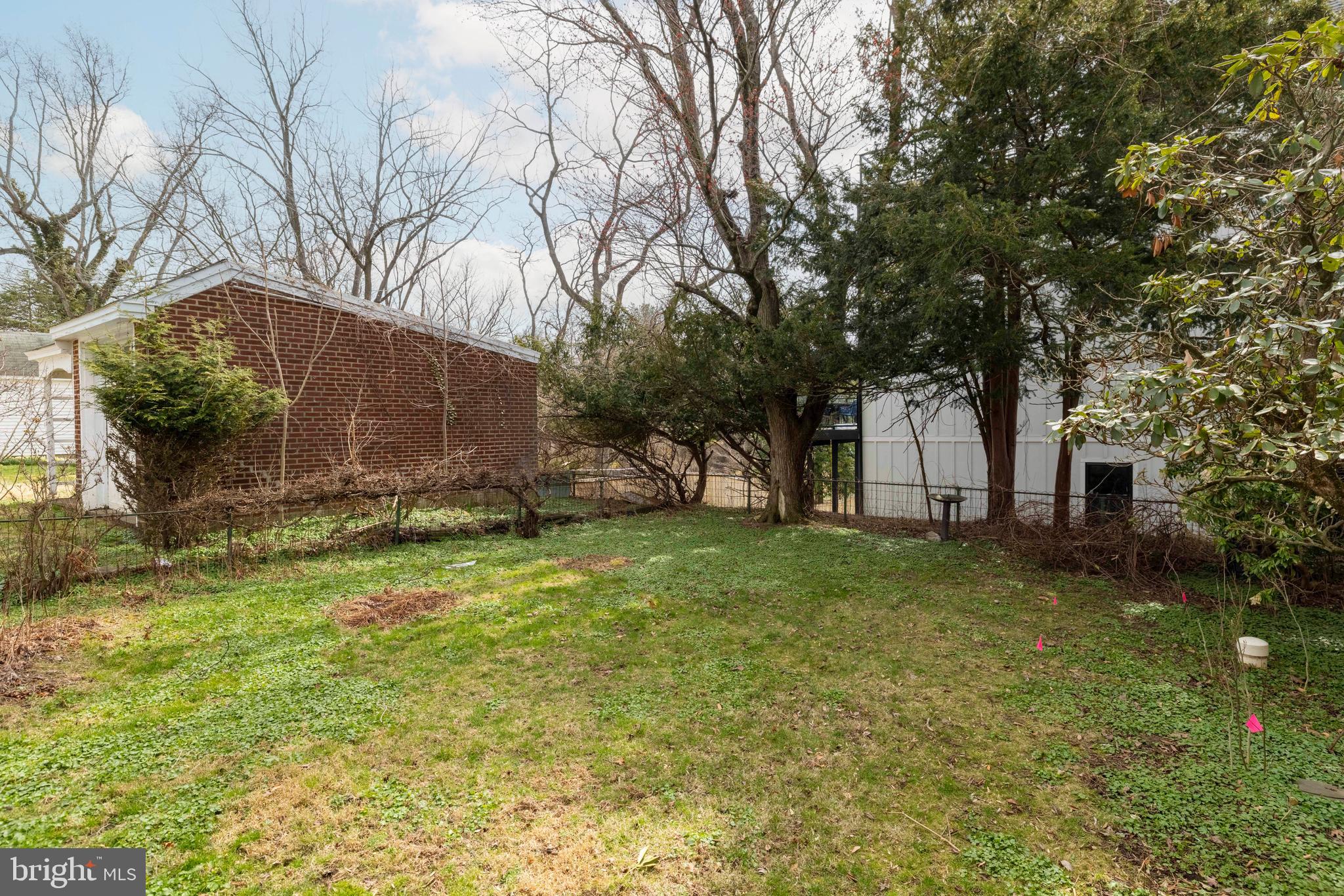 DEARNLEY PARK - Residential