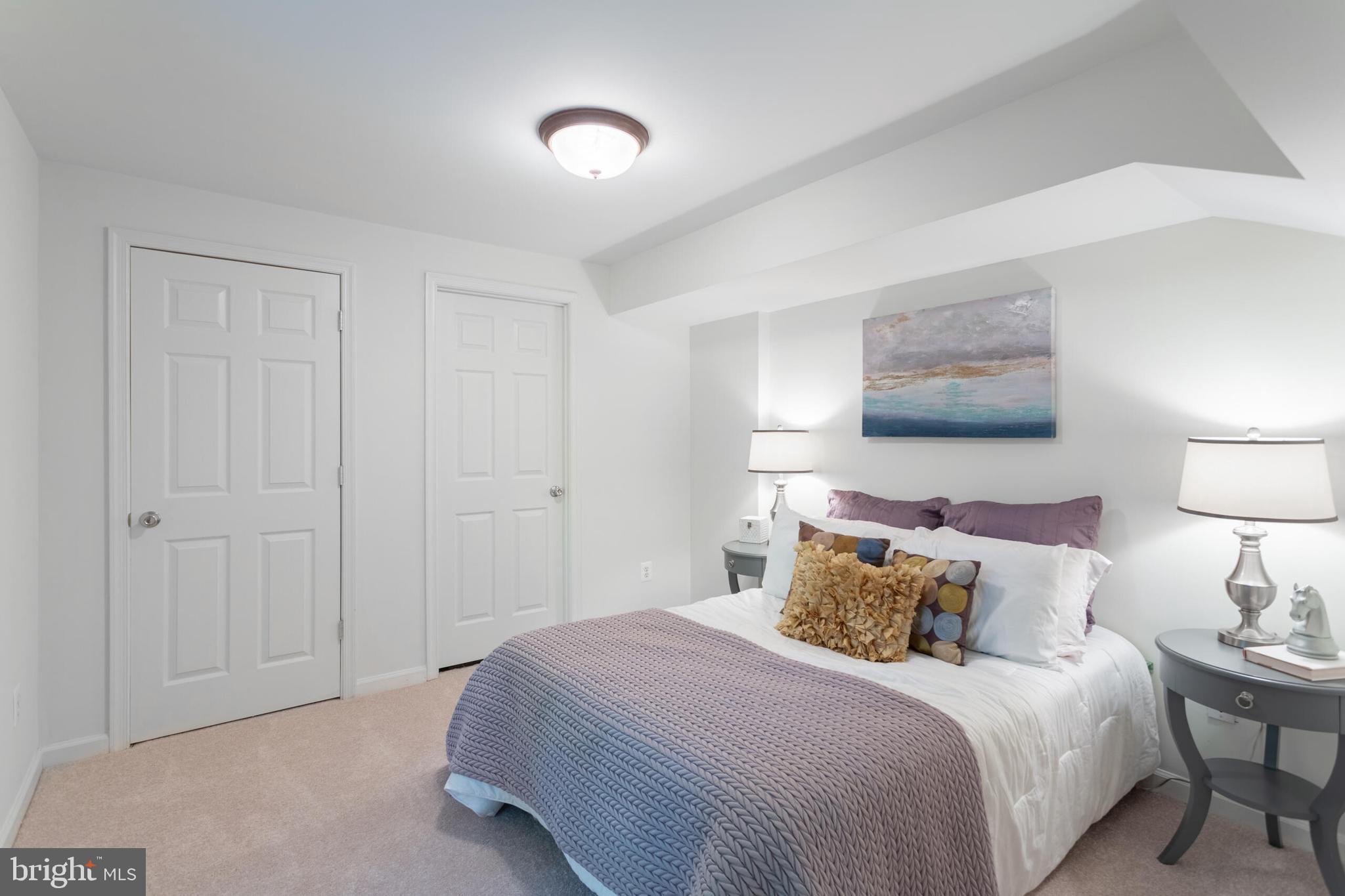 SOUTHPORT - Residential