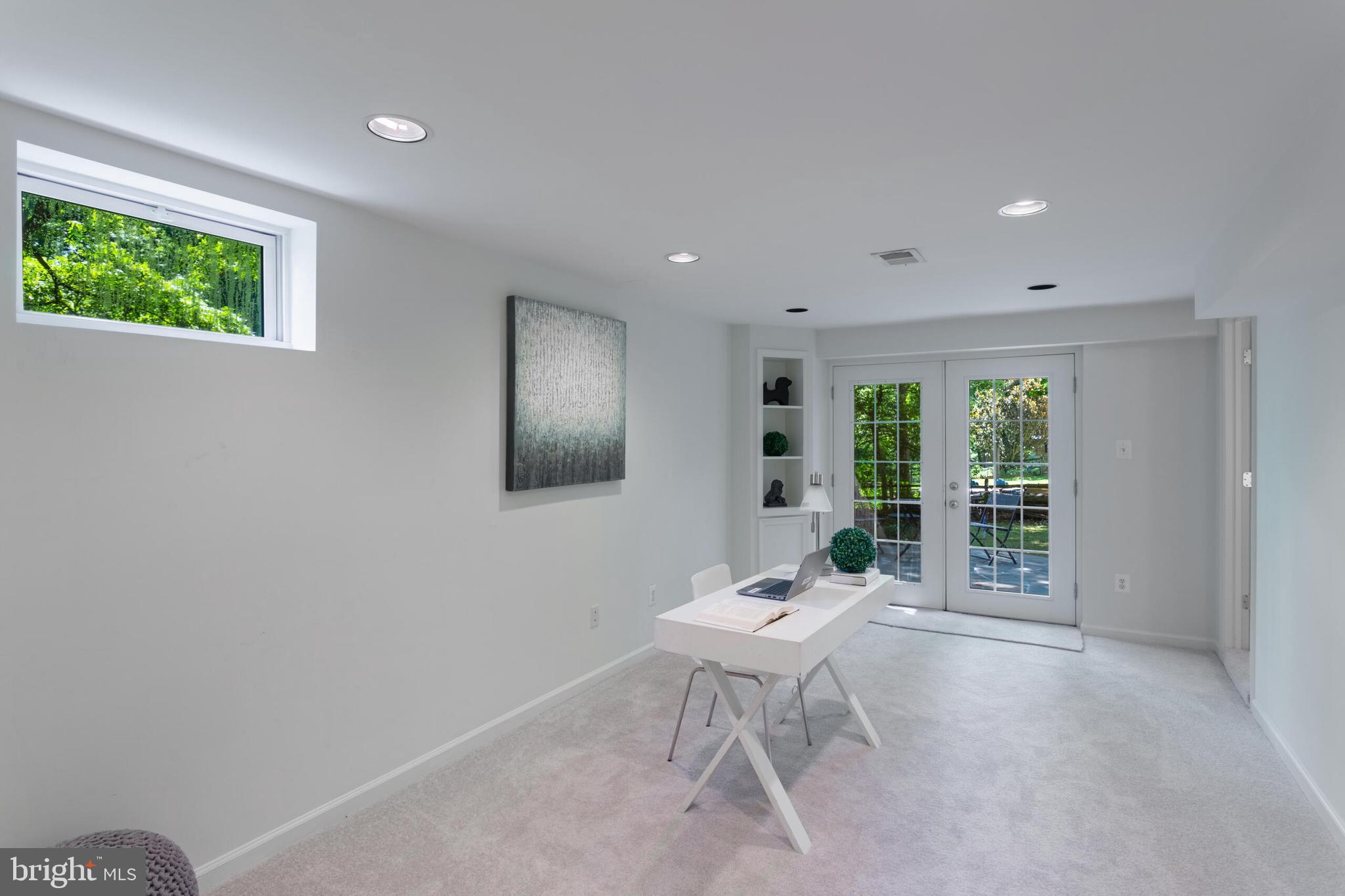 SOUTHPORT - Residential