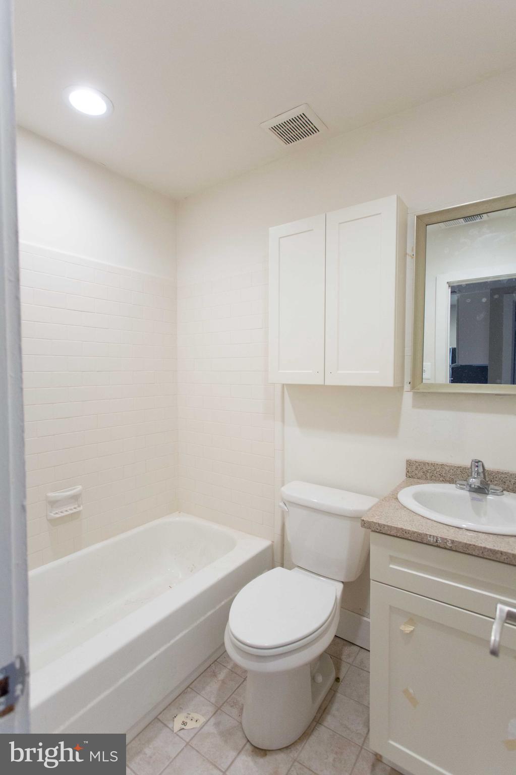 CENTER CITY - Residential Lease