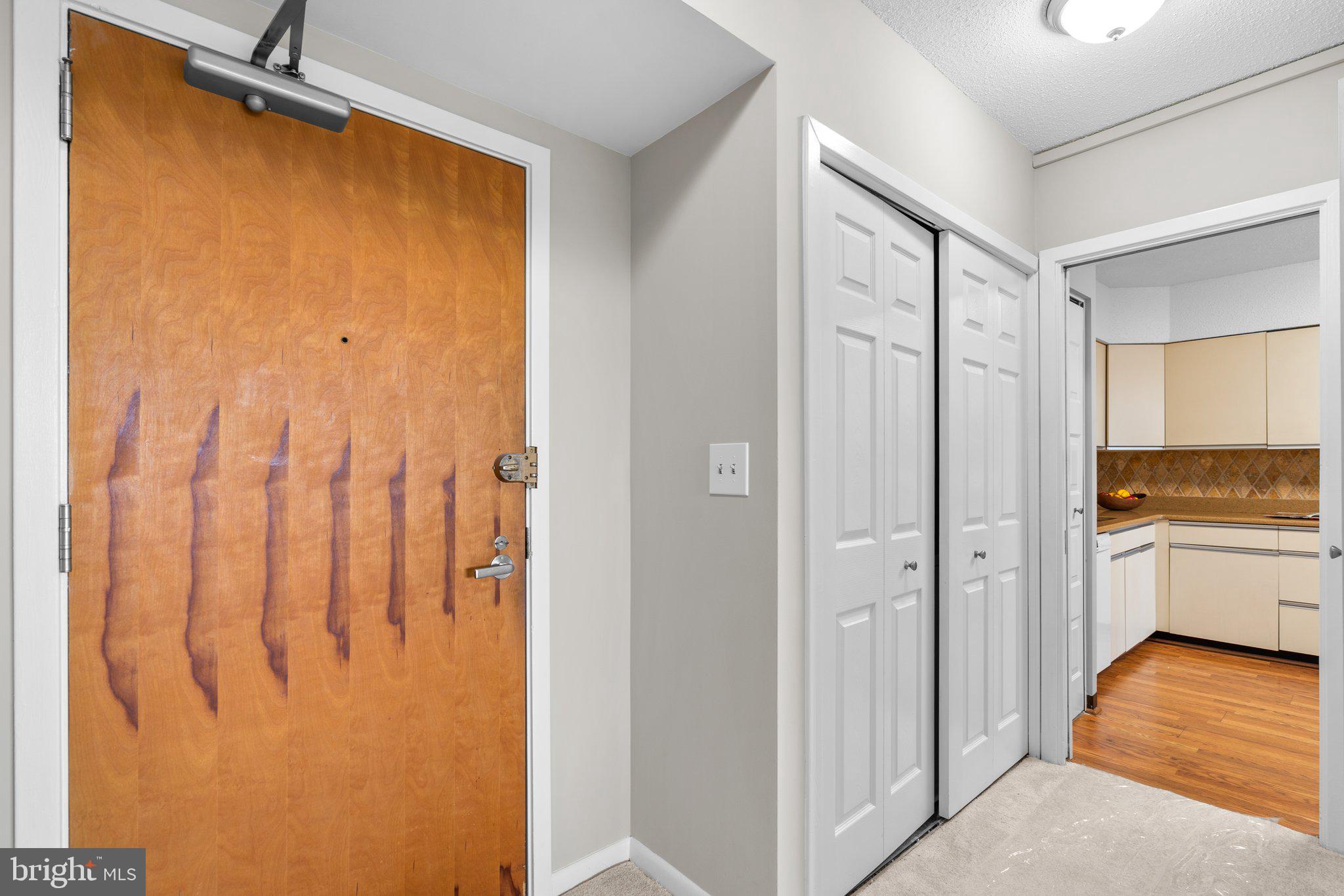 SKYLINE SQUARE CONDO - Residential