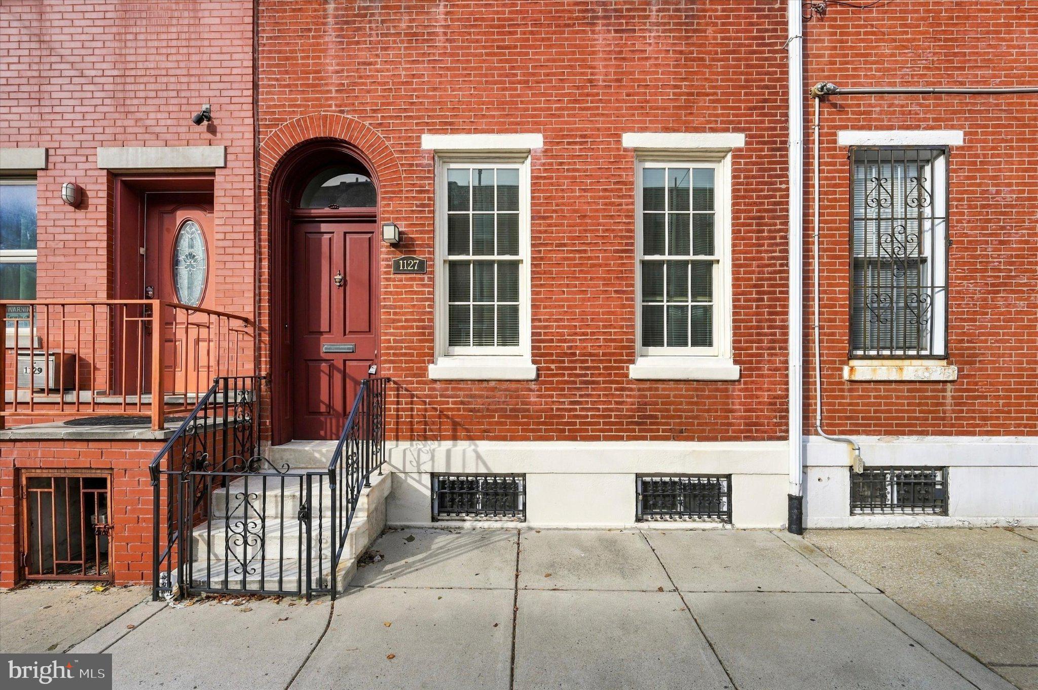 1127 GREEN STREET
