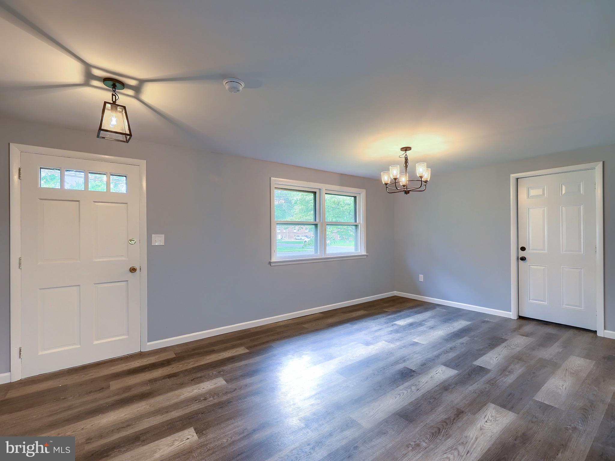 DELBROOK MANOR - Residential