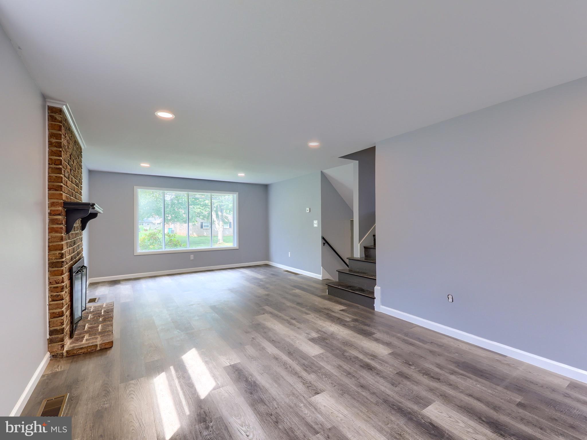 DELBROOK MANOR - Residential