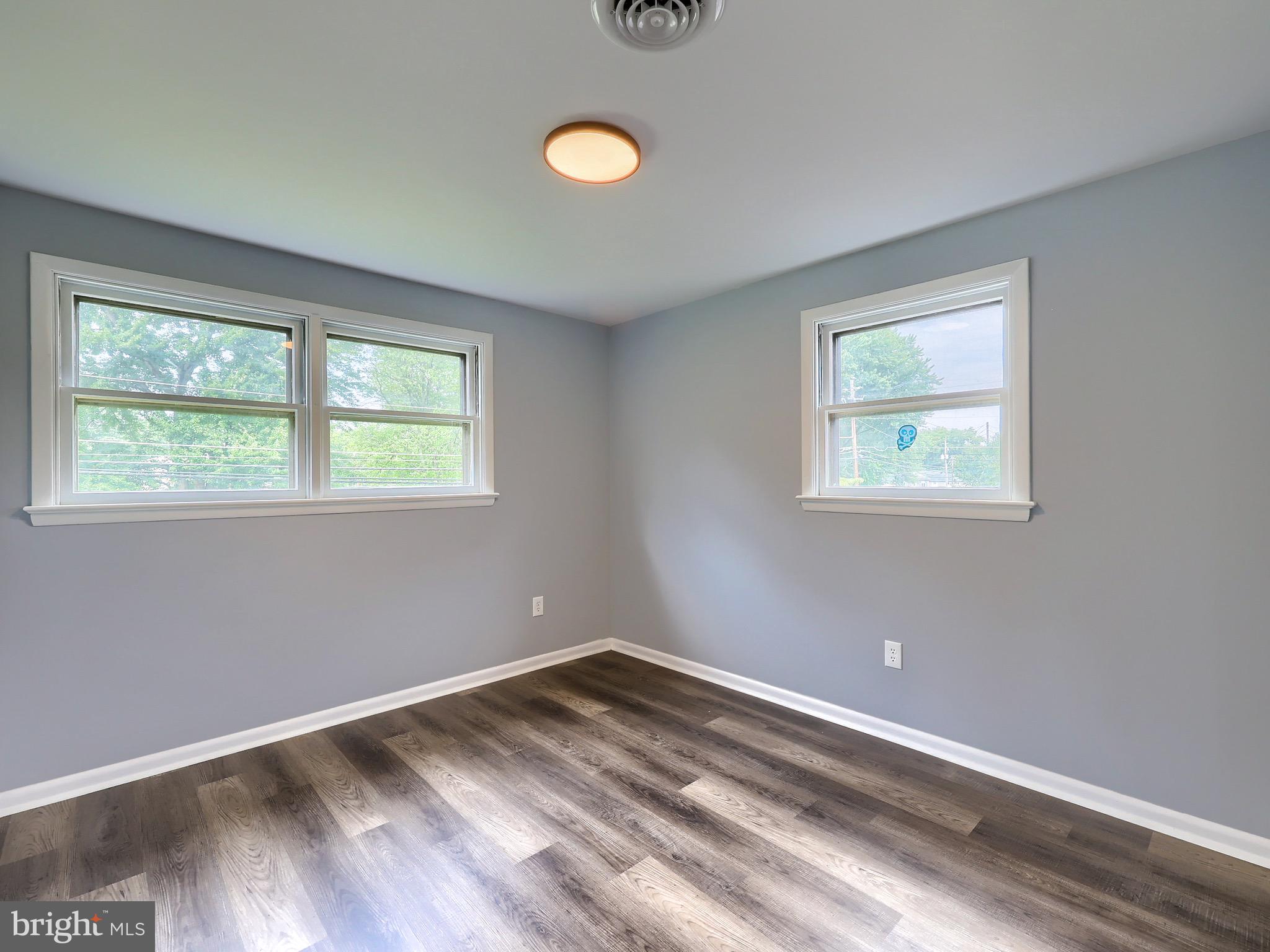 DELBROOK MANOR - Residential