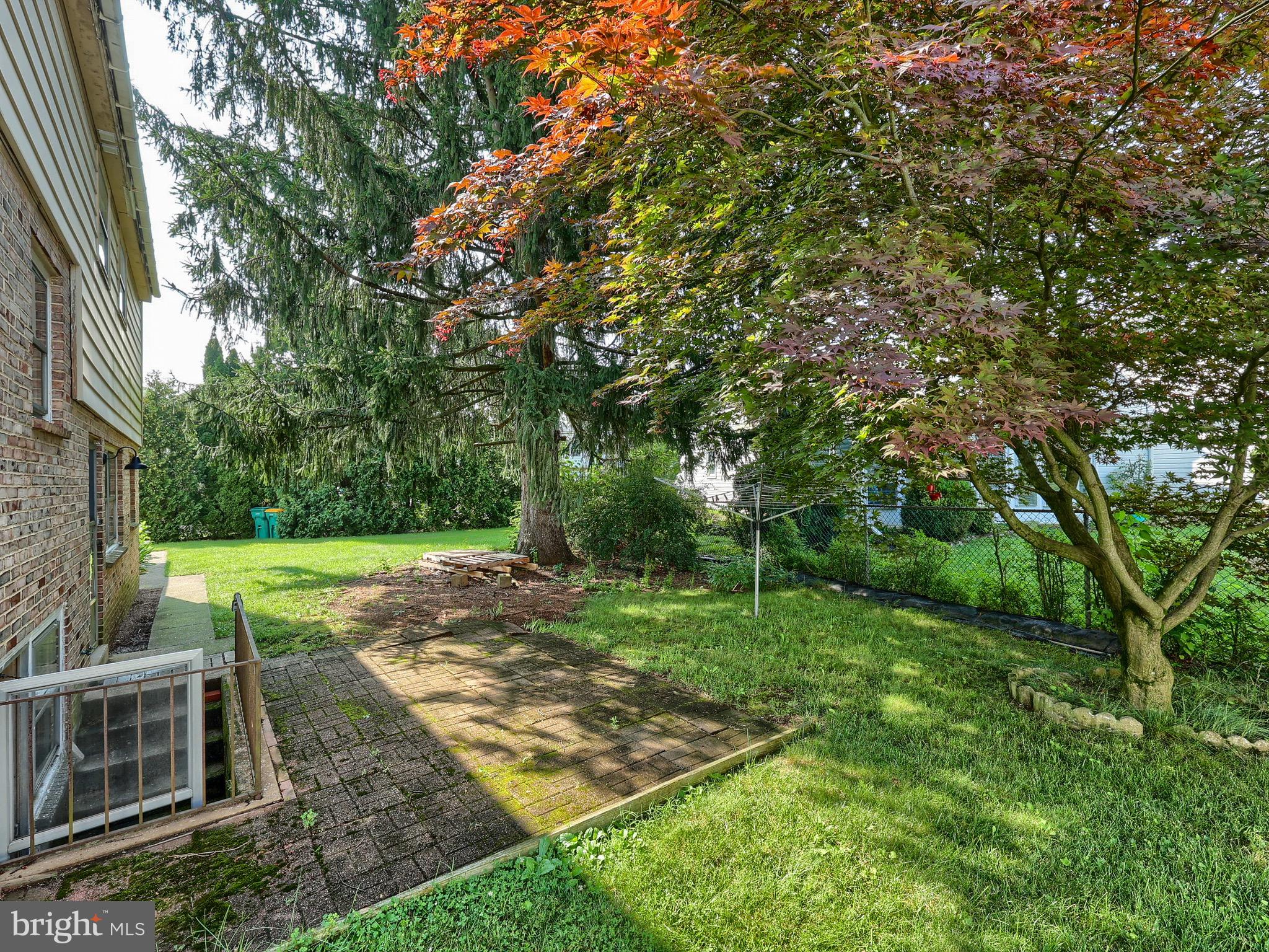 DELBROOK MANOR - Residential