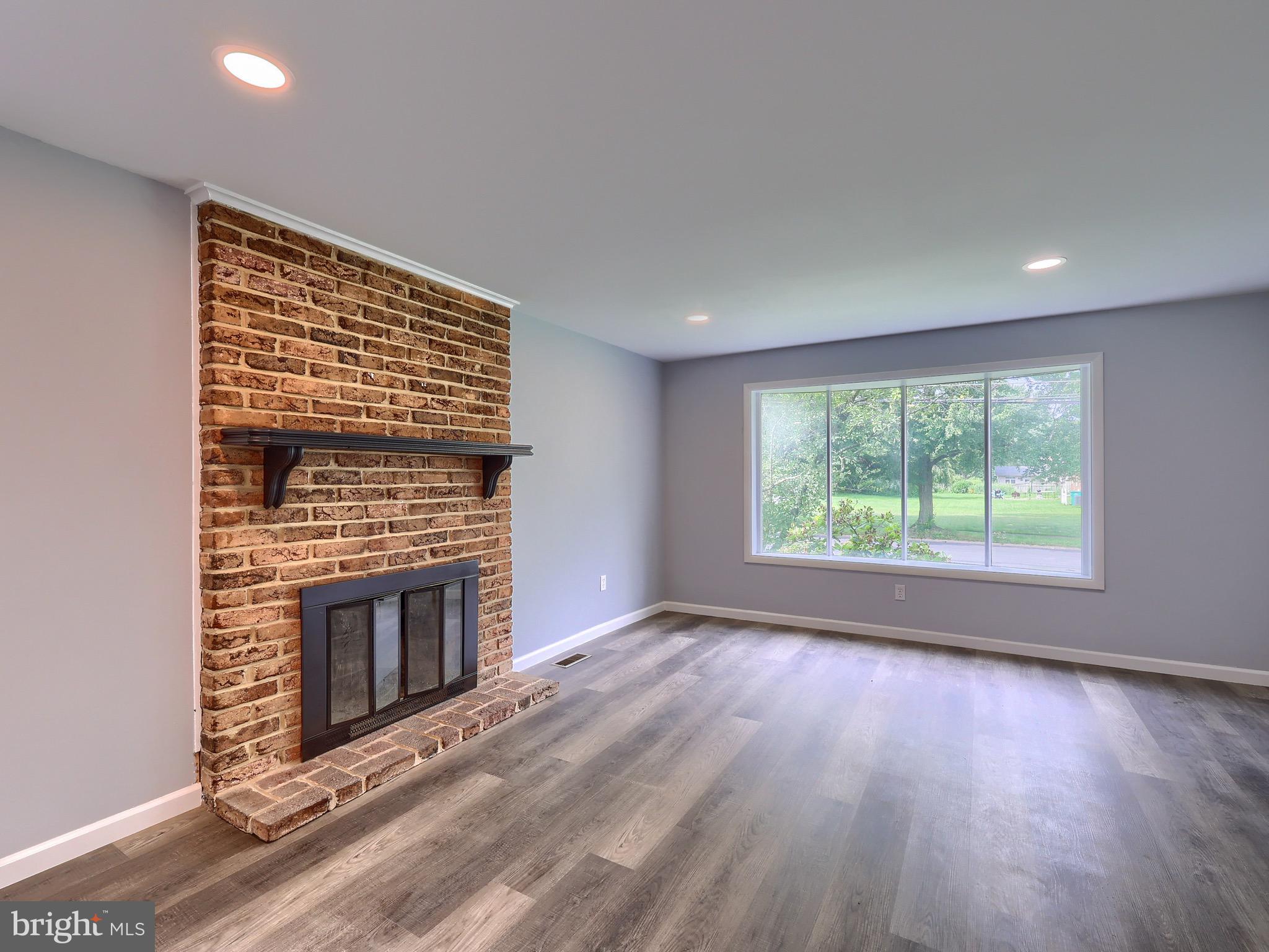 DELBROOK MANOR - Residential