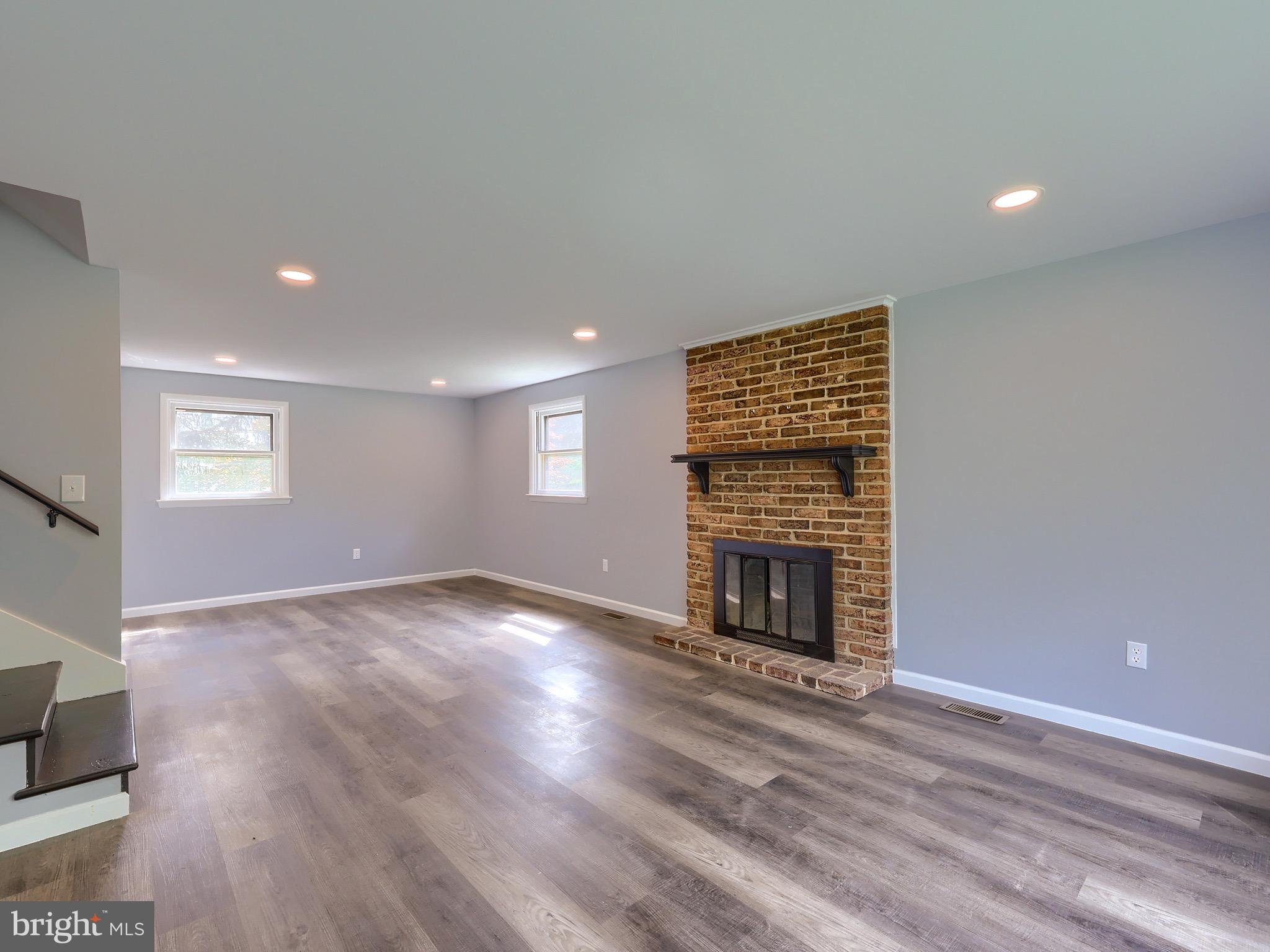 DELBROOK MANOR - Residential