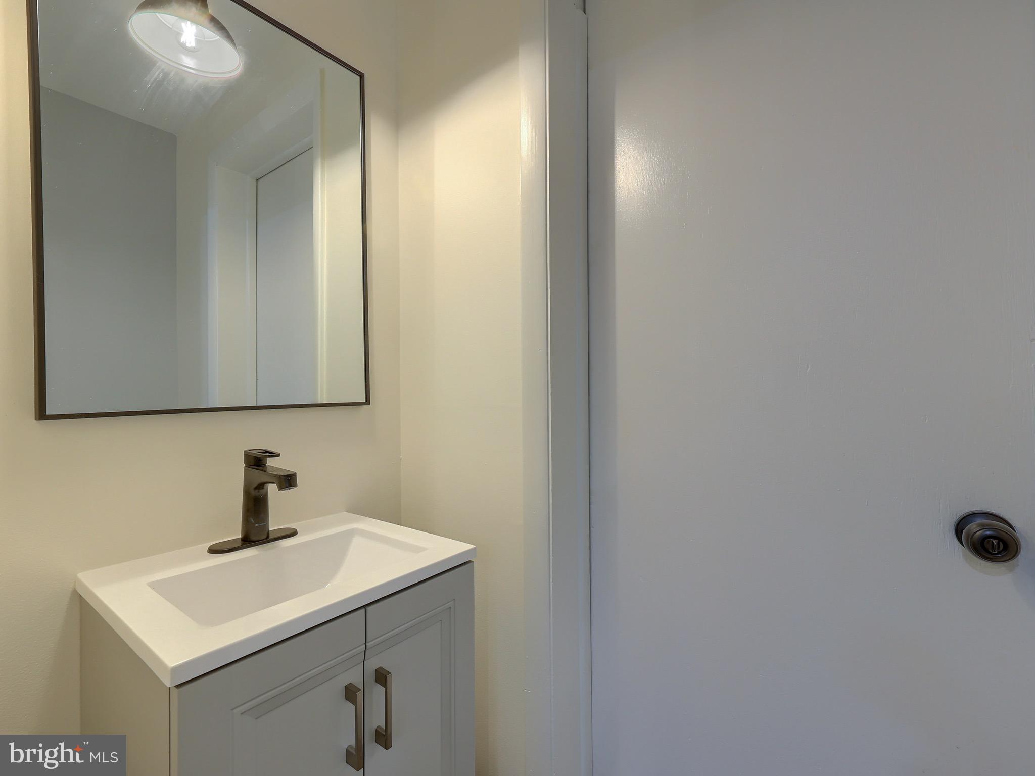 DELBROOK MANOR - Residential