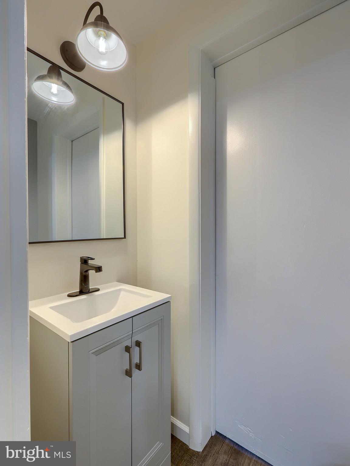 DELBROOK MANOR - Residential