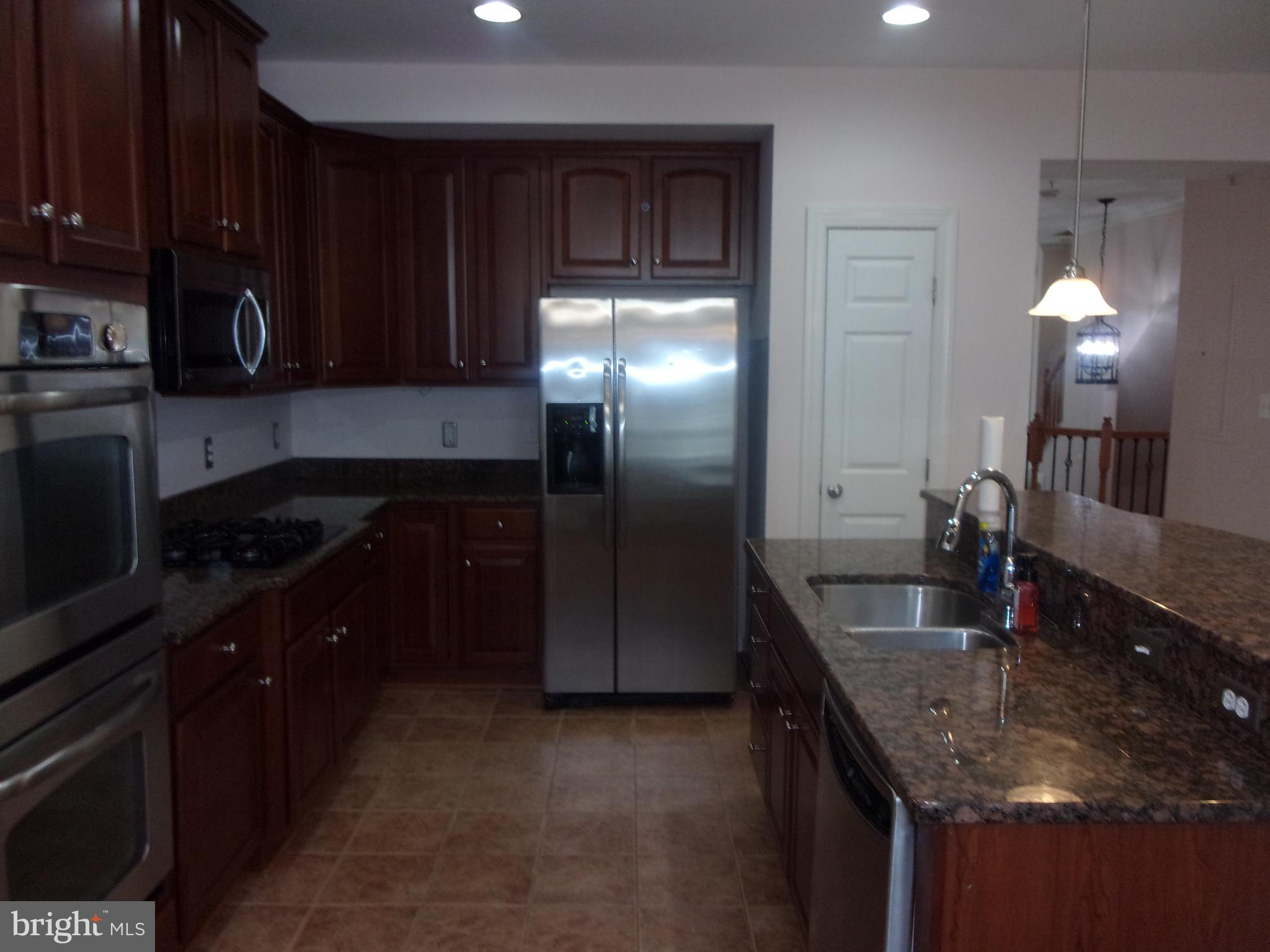 POTOMAC CLUB - Residential Lease