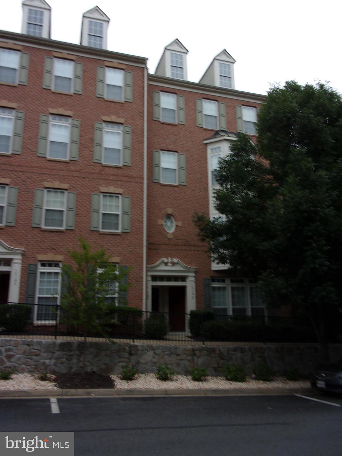 POTOMAC CLUB - Residential Lease