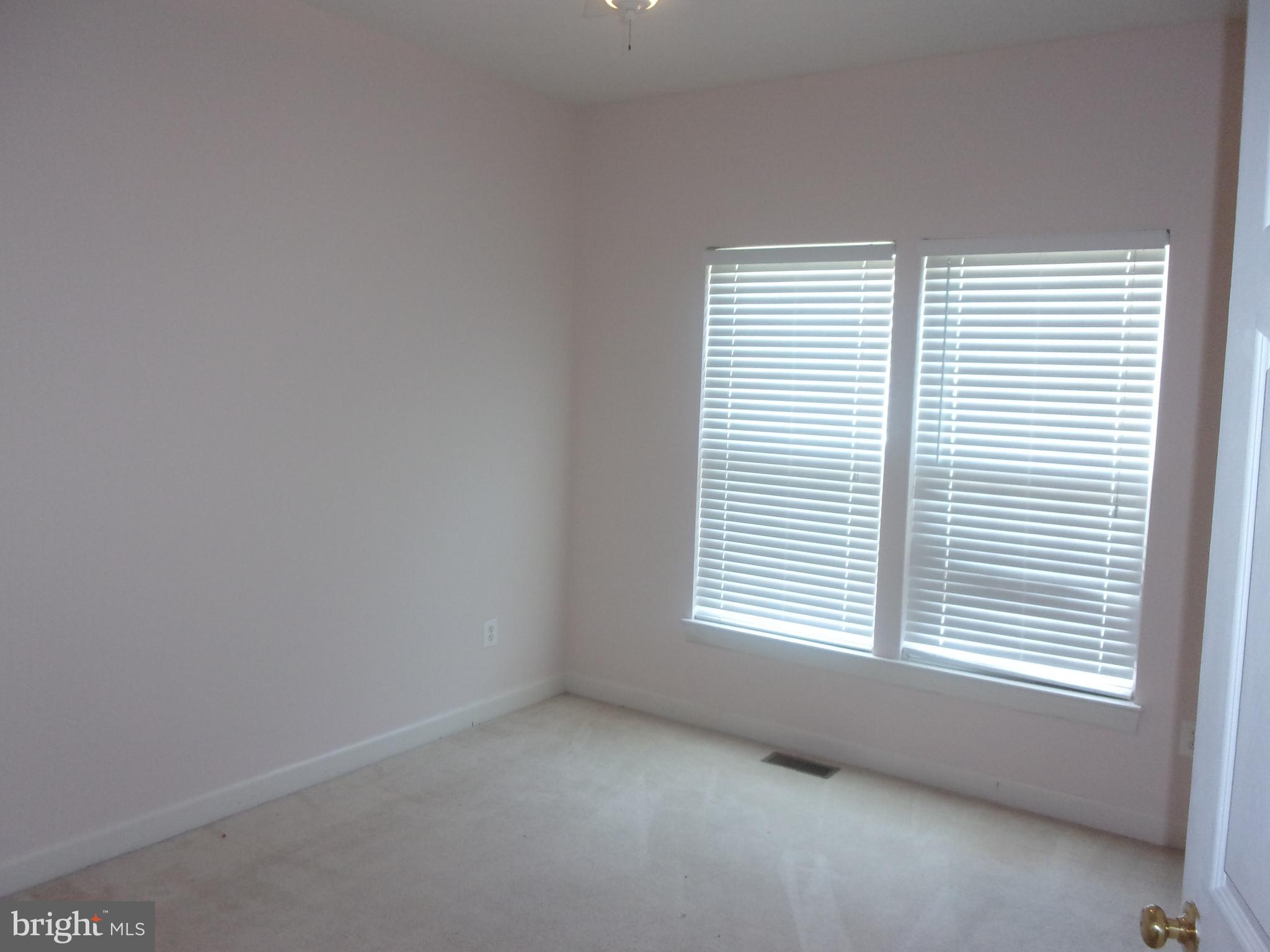 POTOMAC CLUB - Residential Lease