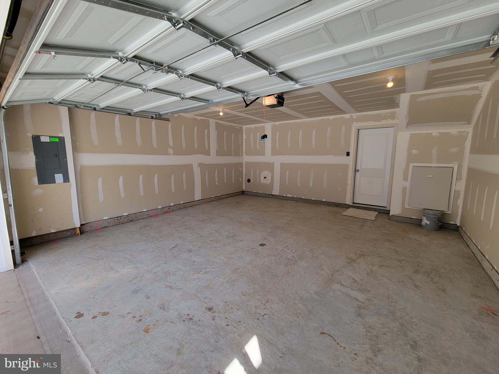 TUSCARORA CREEK - Residential Lease