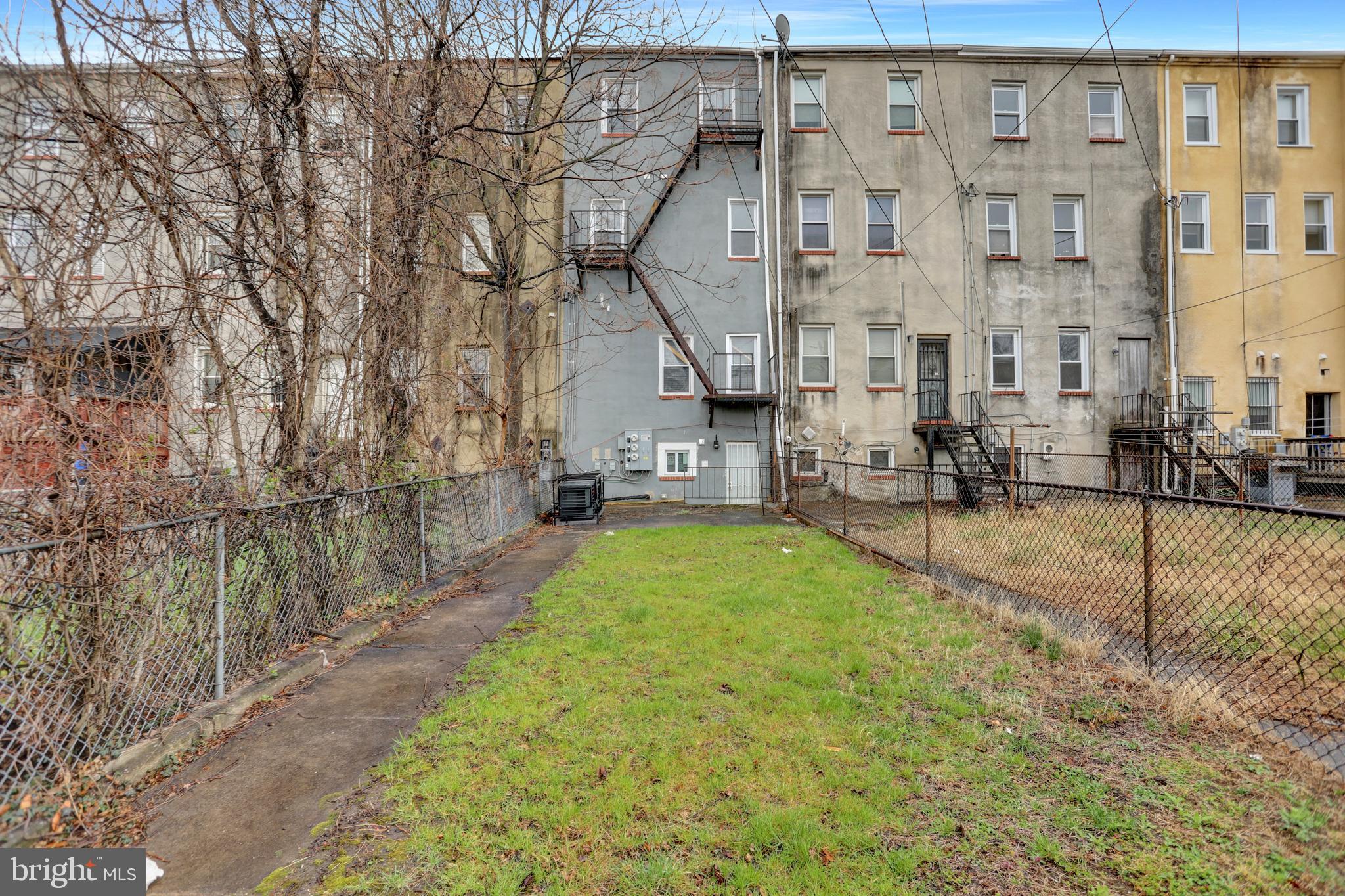 SANDTOWN-WINCHESTER - Residential Lease
