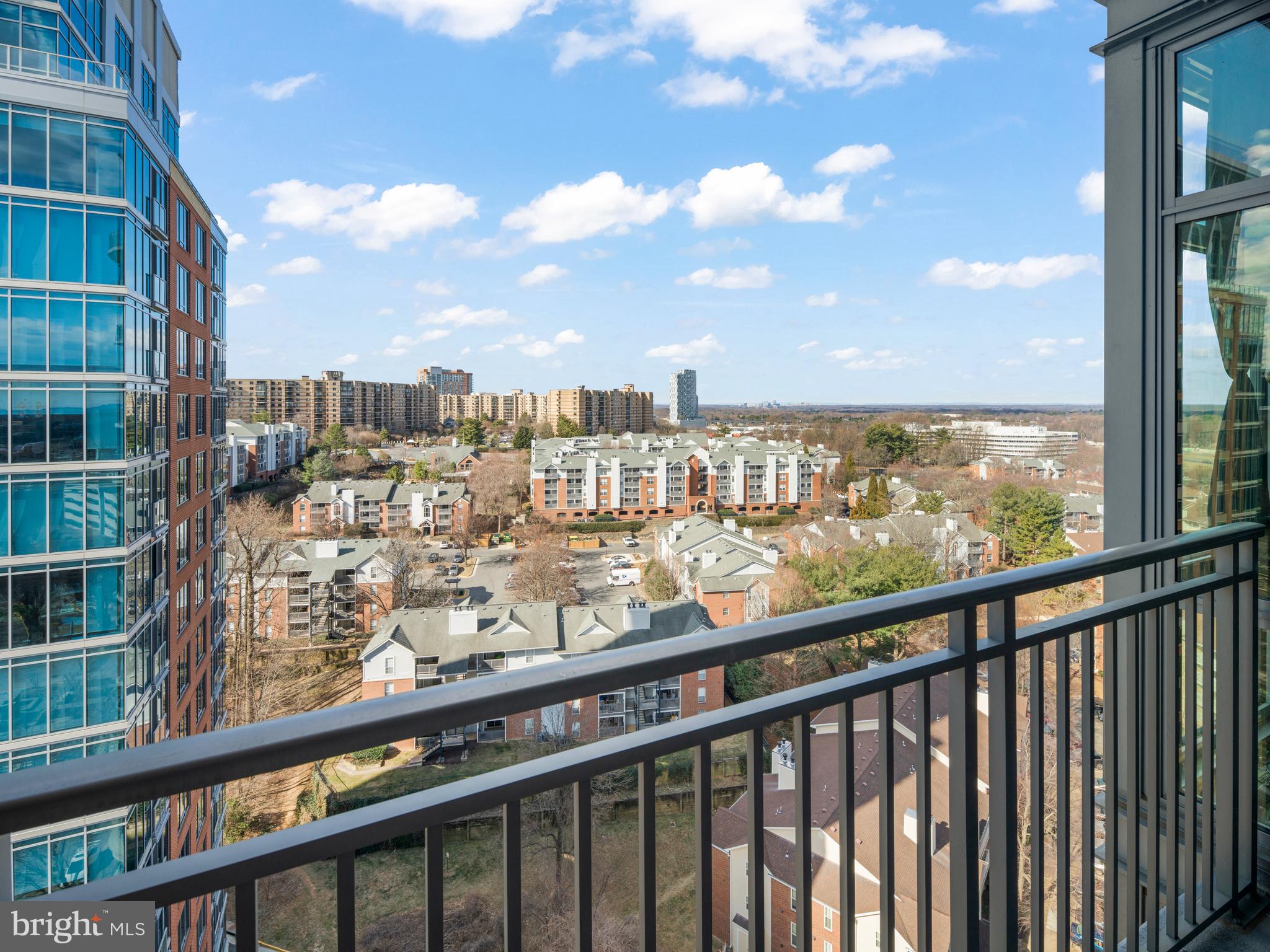 ONE PARK CREST - Residential Lease