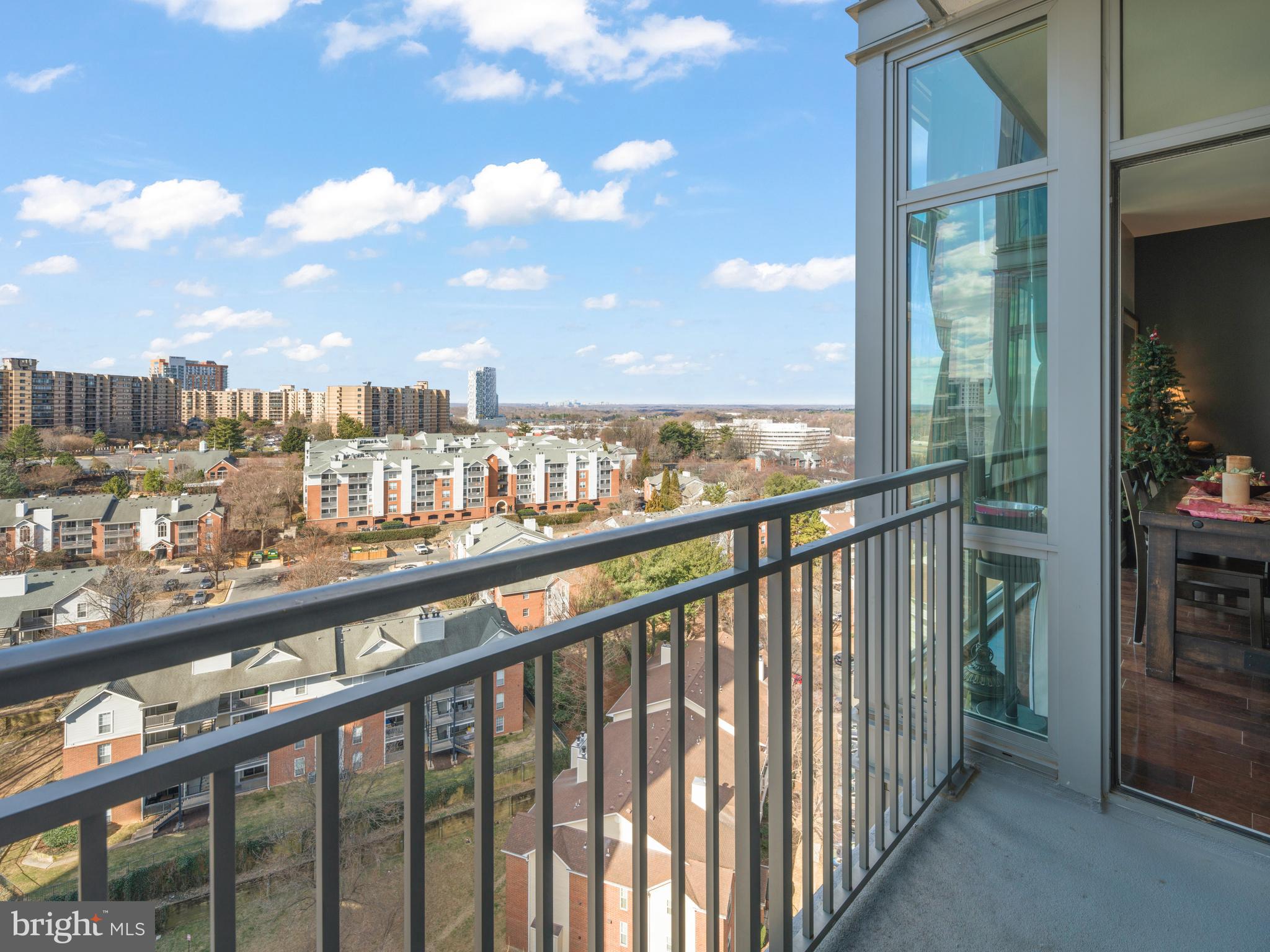 ONE PARK CREST - Residential Lease