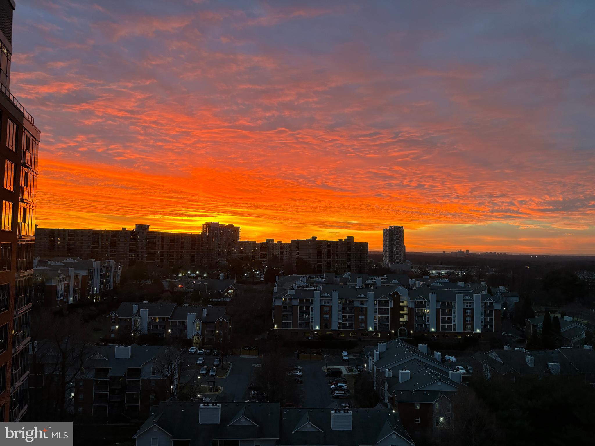 ONE PARK CREST - Residential Lease