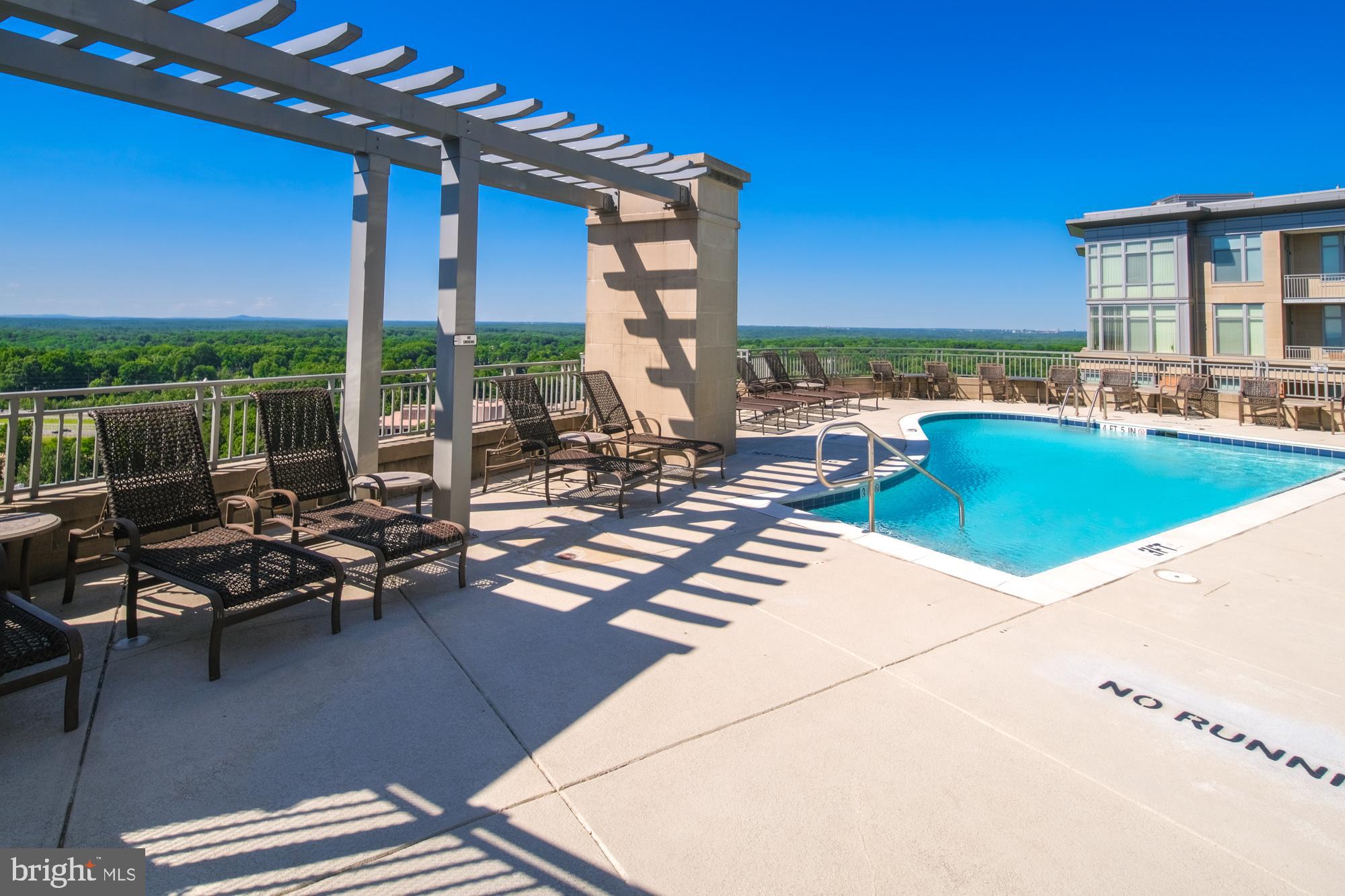 ONE PARK CREST - Residential Lease