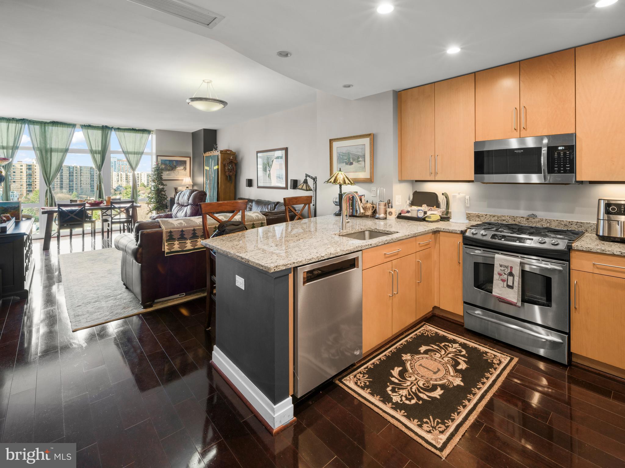 ONE PARK CREST - Residential Lease