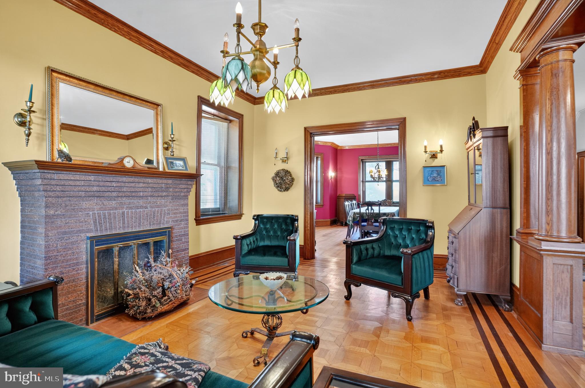 ROXBOROUGH - Residential