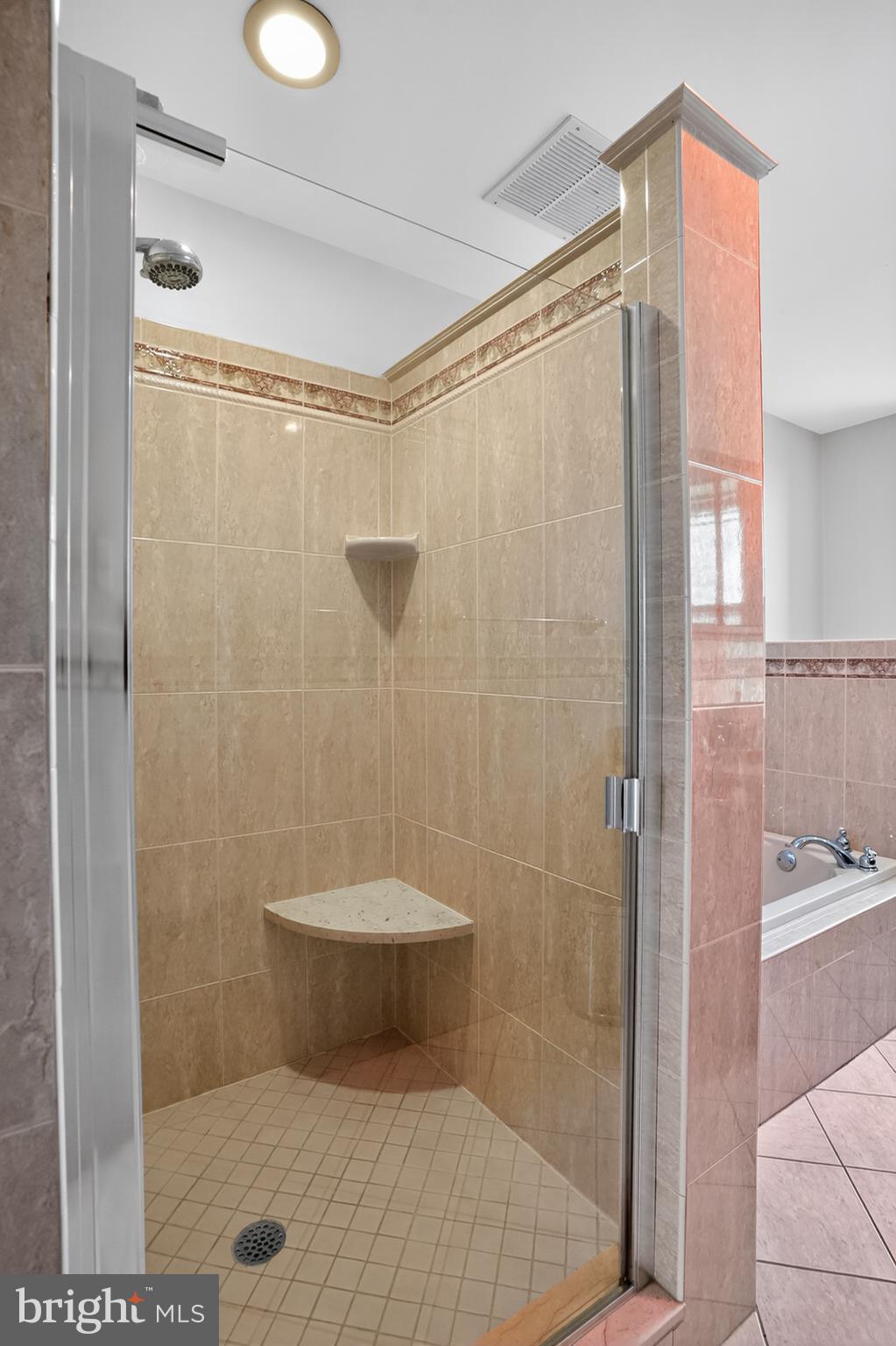 ROXBOROUGH - Residential