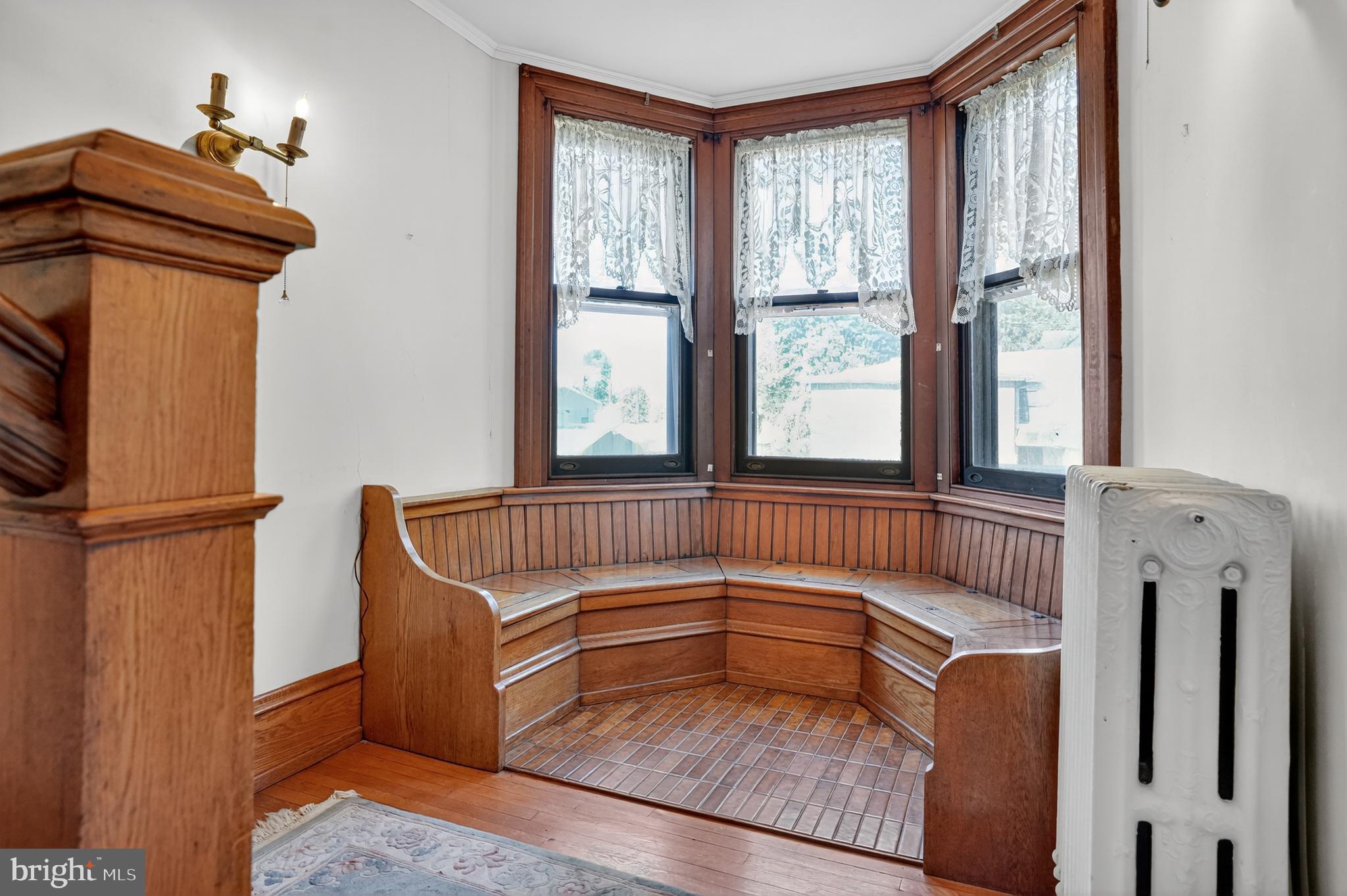 ROXBOROUGH - Residential