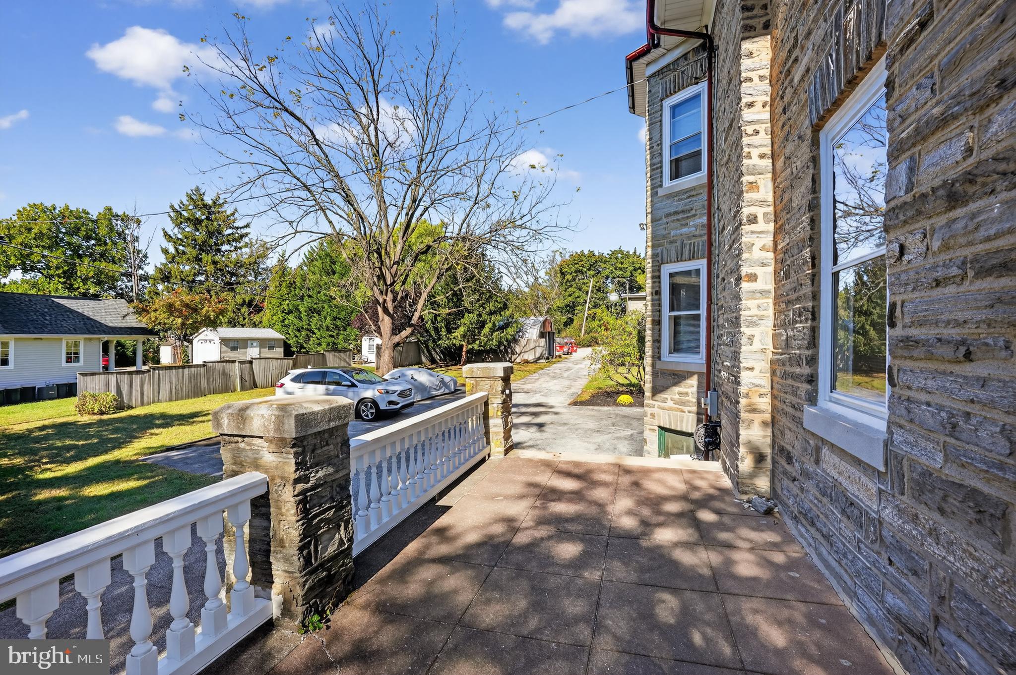 ROXBOROUGH - Residential