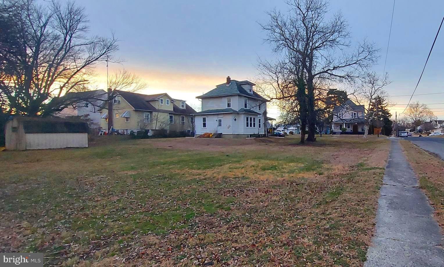 302 W WASHINGTON AVENUE