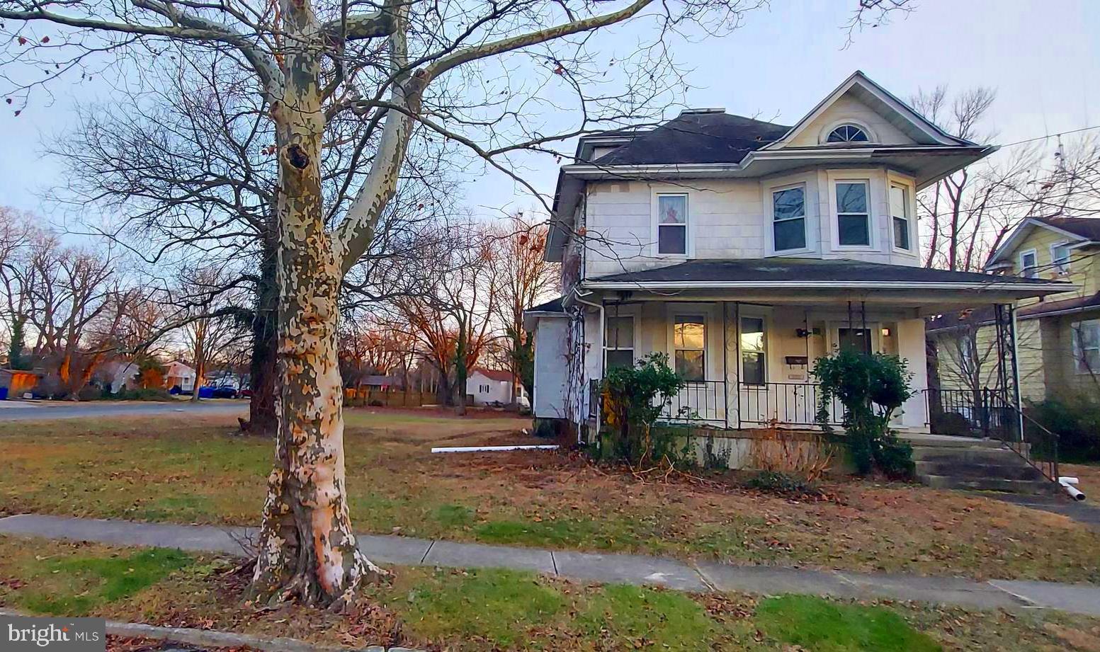 302 W WASHINGTON AVENUE