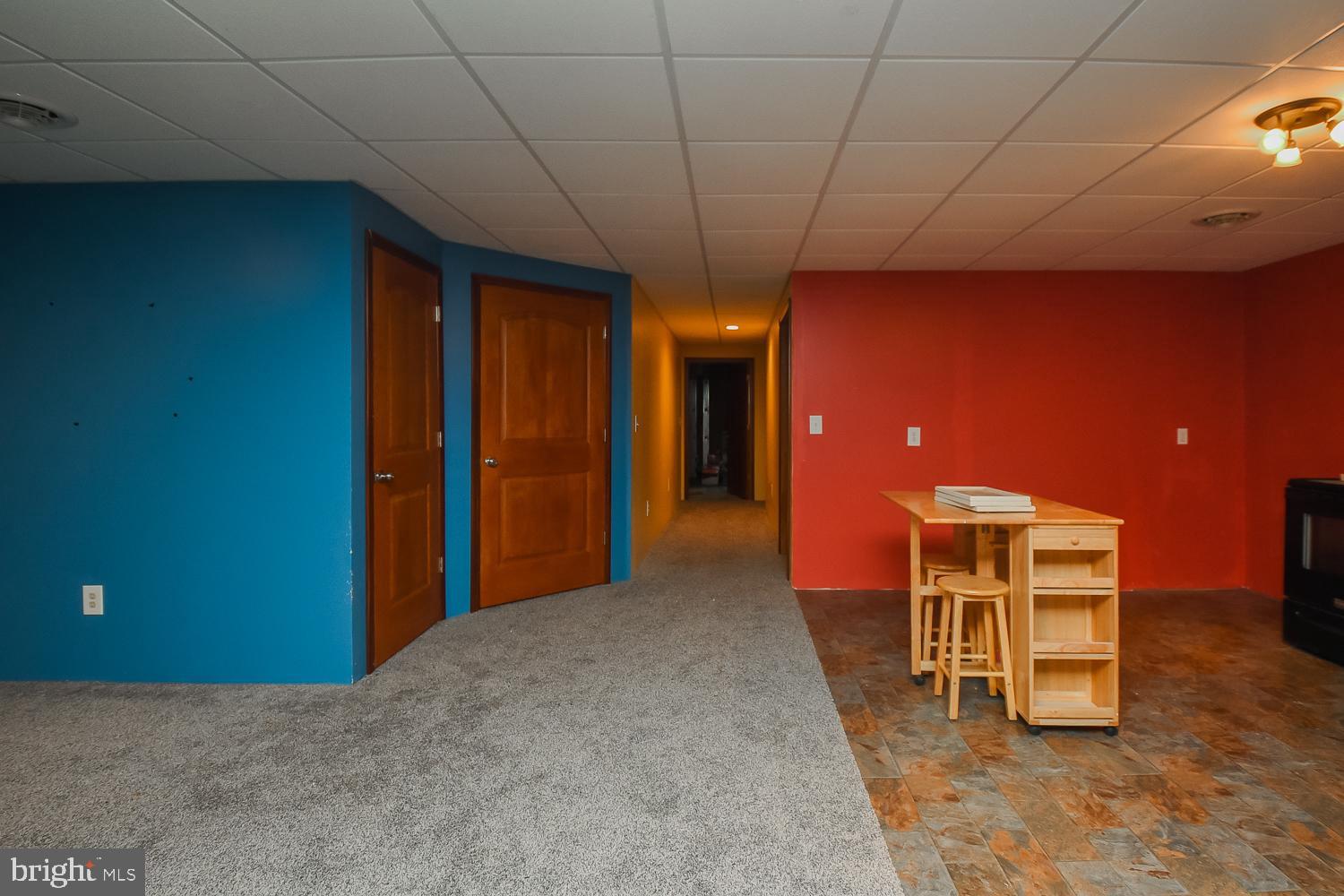 COMMUNITY KNOLLS - Residential