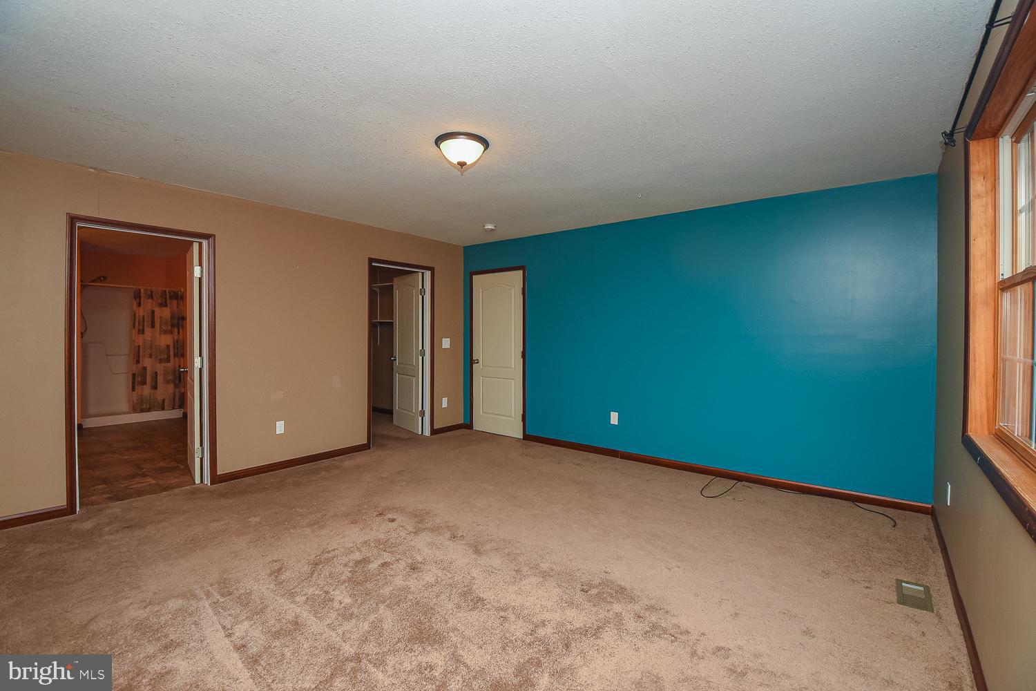 COMMUNITY KNOLLS - Residential