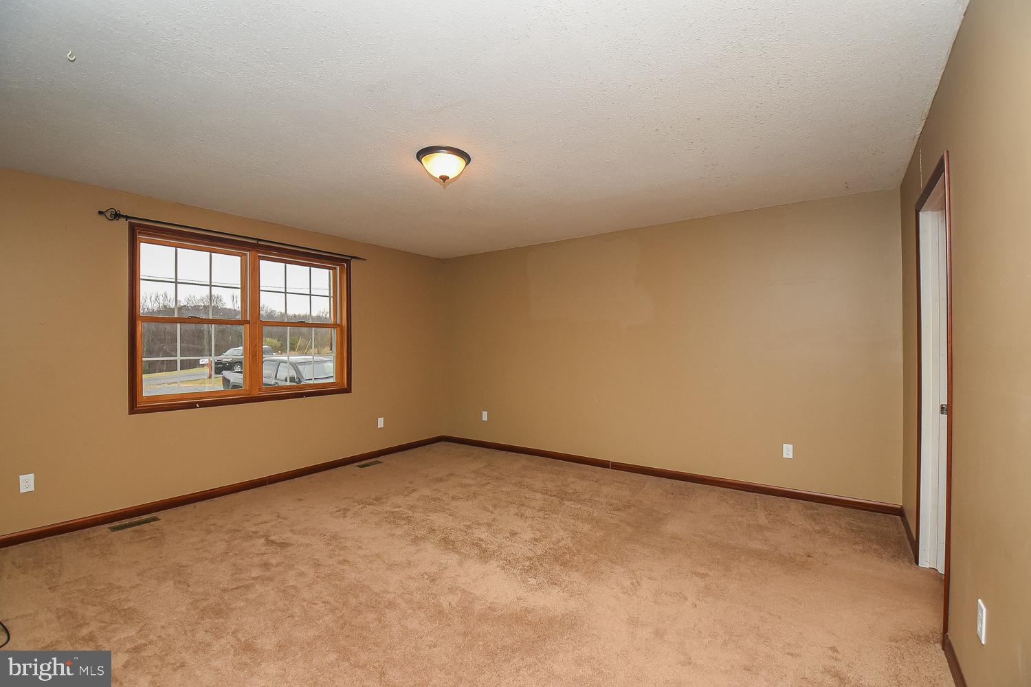 COMMUNITY KNOLLS - Residential