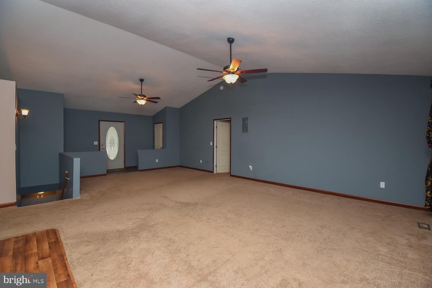 COMMUNITY KNOLLS - Residential