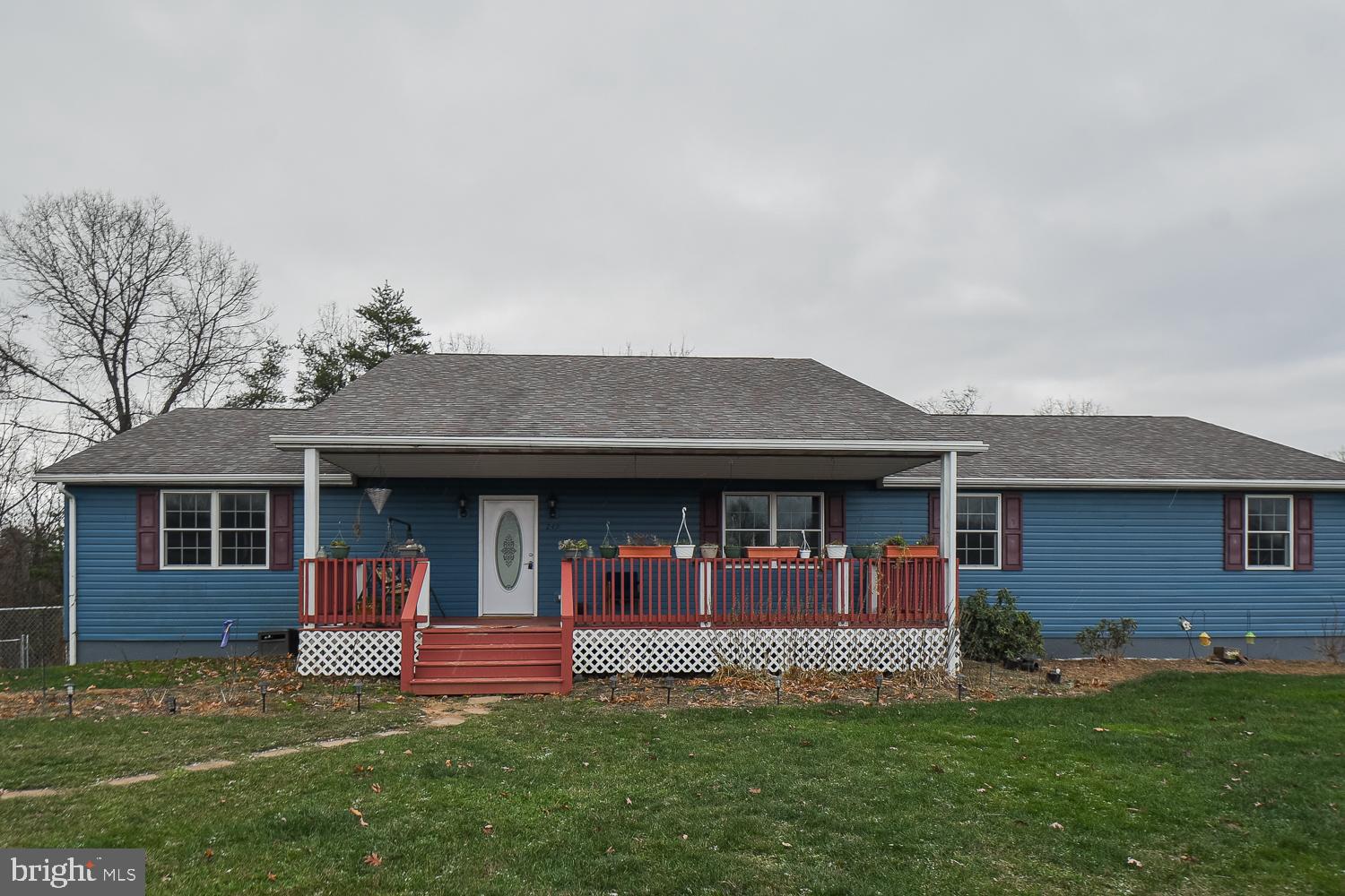 COMMUNITY KNOLLS - Residential