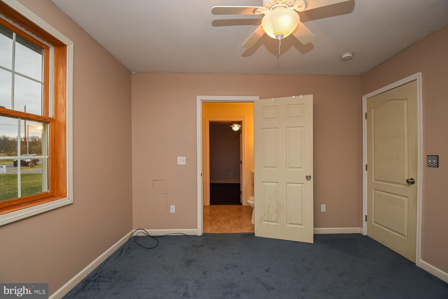 COMMUNITY KNOLLS - Residential