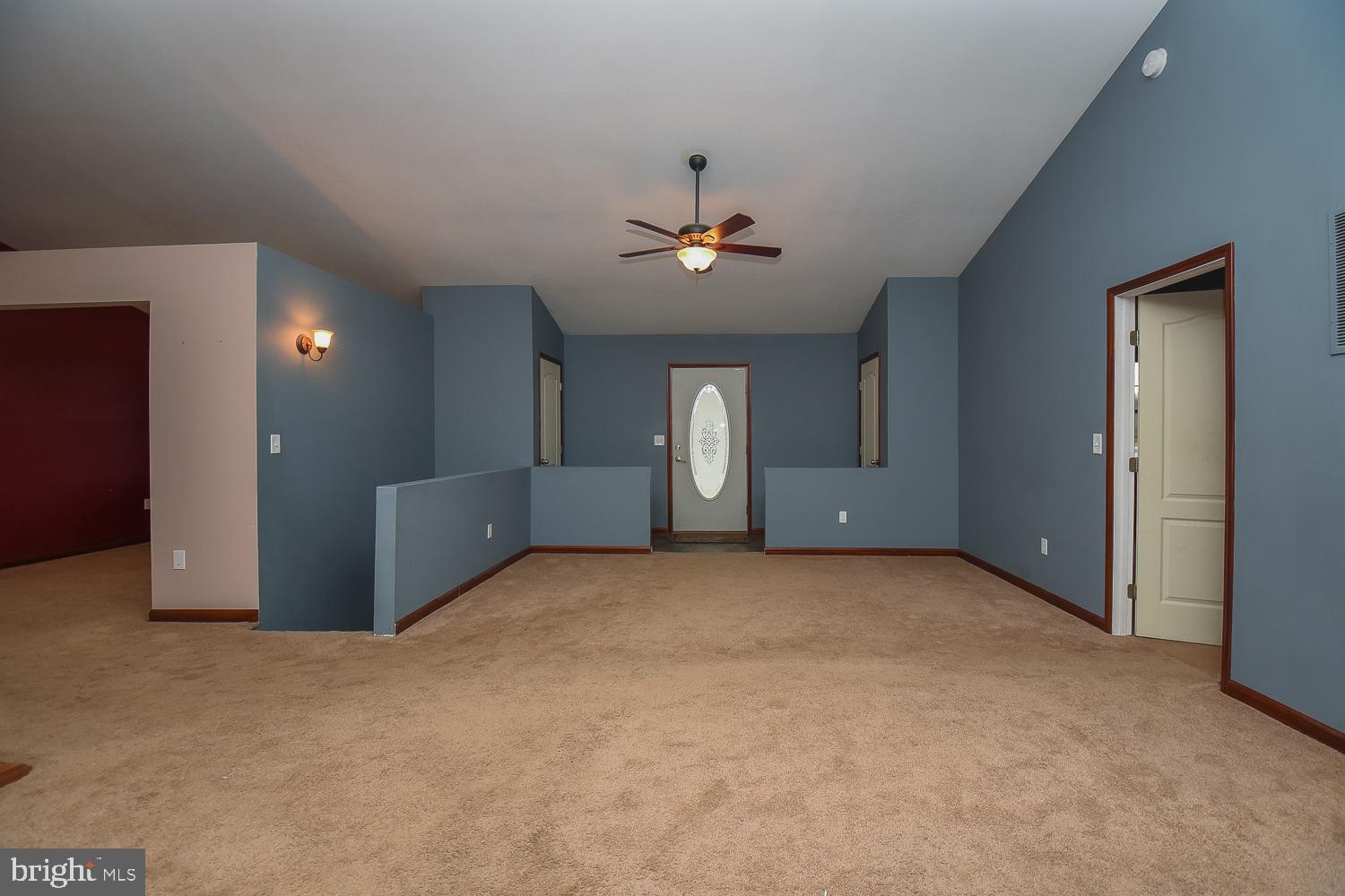 COMMUNITY KNOLLS - Residential