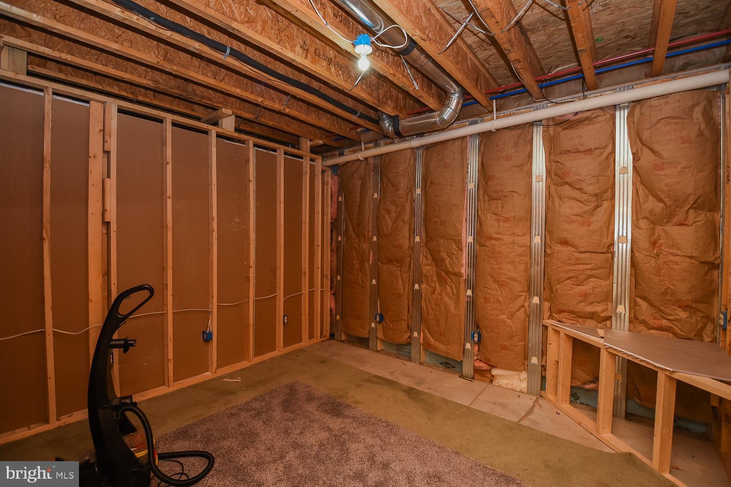 COMMUNITY KNOLLS - Residential