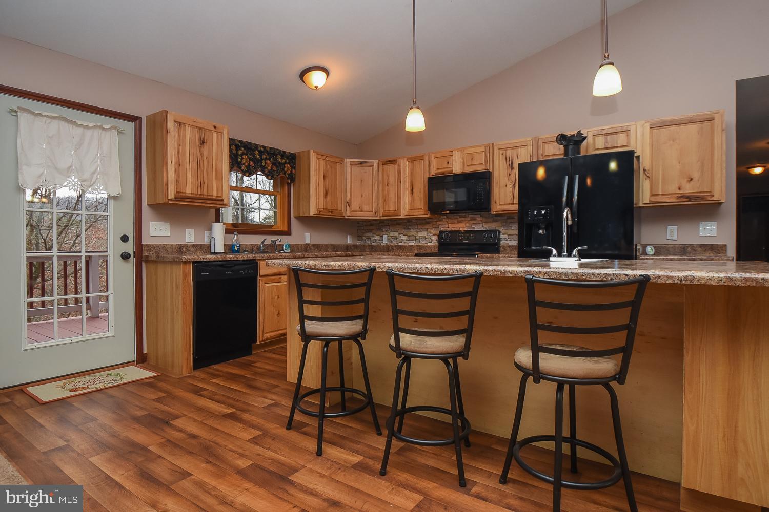 COMMUNITY KNOLLS - Residential