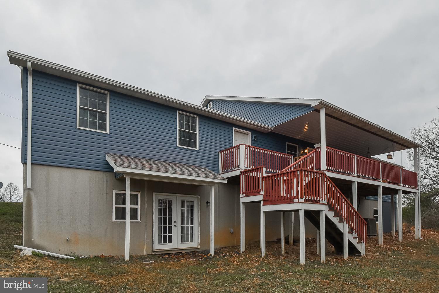 COMMUNITY KNOLLS - Residential