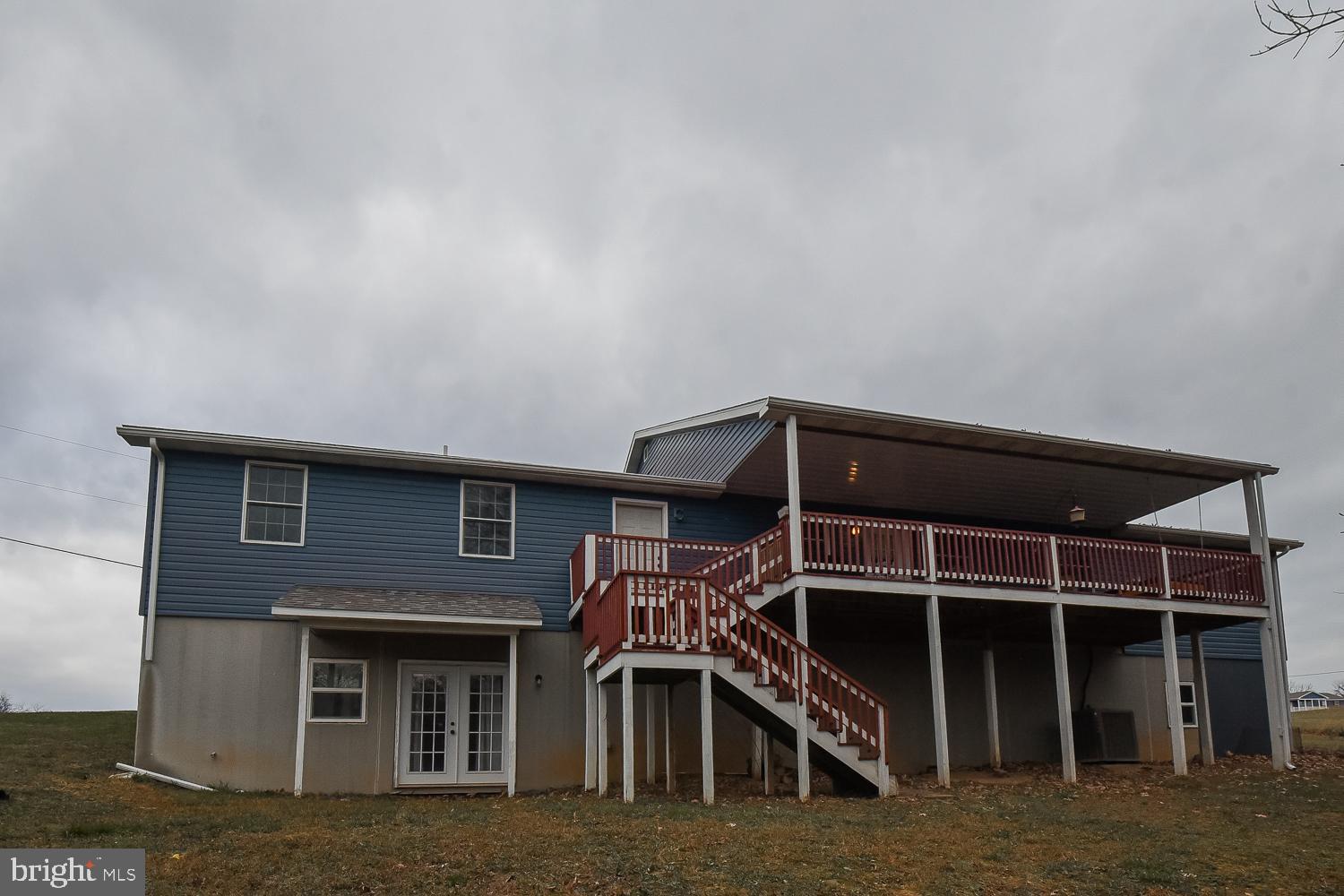 COMMUNITY KNOLLS - Residential