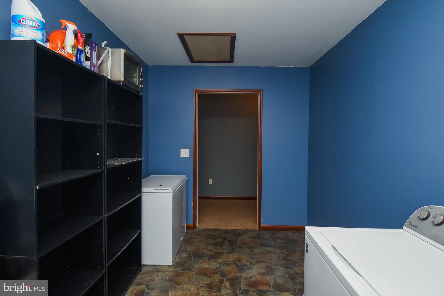 COMMUNITY KNOLLS - Residential